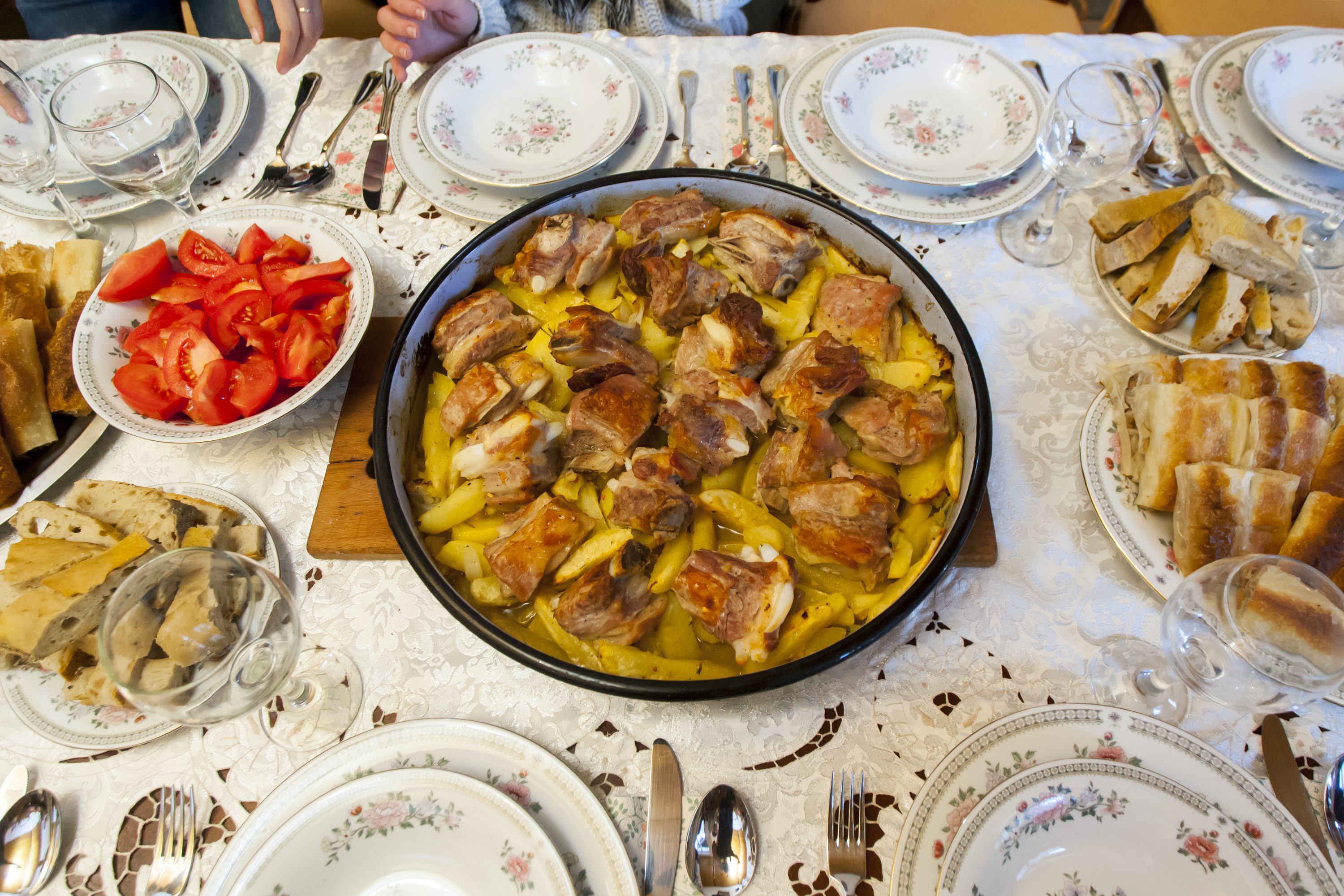 Klobuk, Ljubuski, 191117.
Priprema rucka kod obitelji Culjak.
Na fotografiji: rucak kod obitelji Culjak.
Foto: Tomislav Kristo / CROPIX