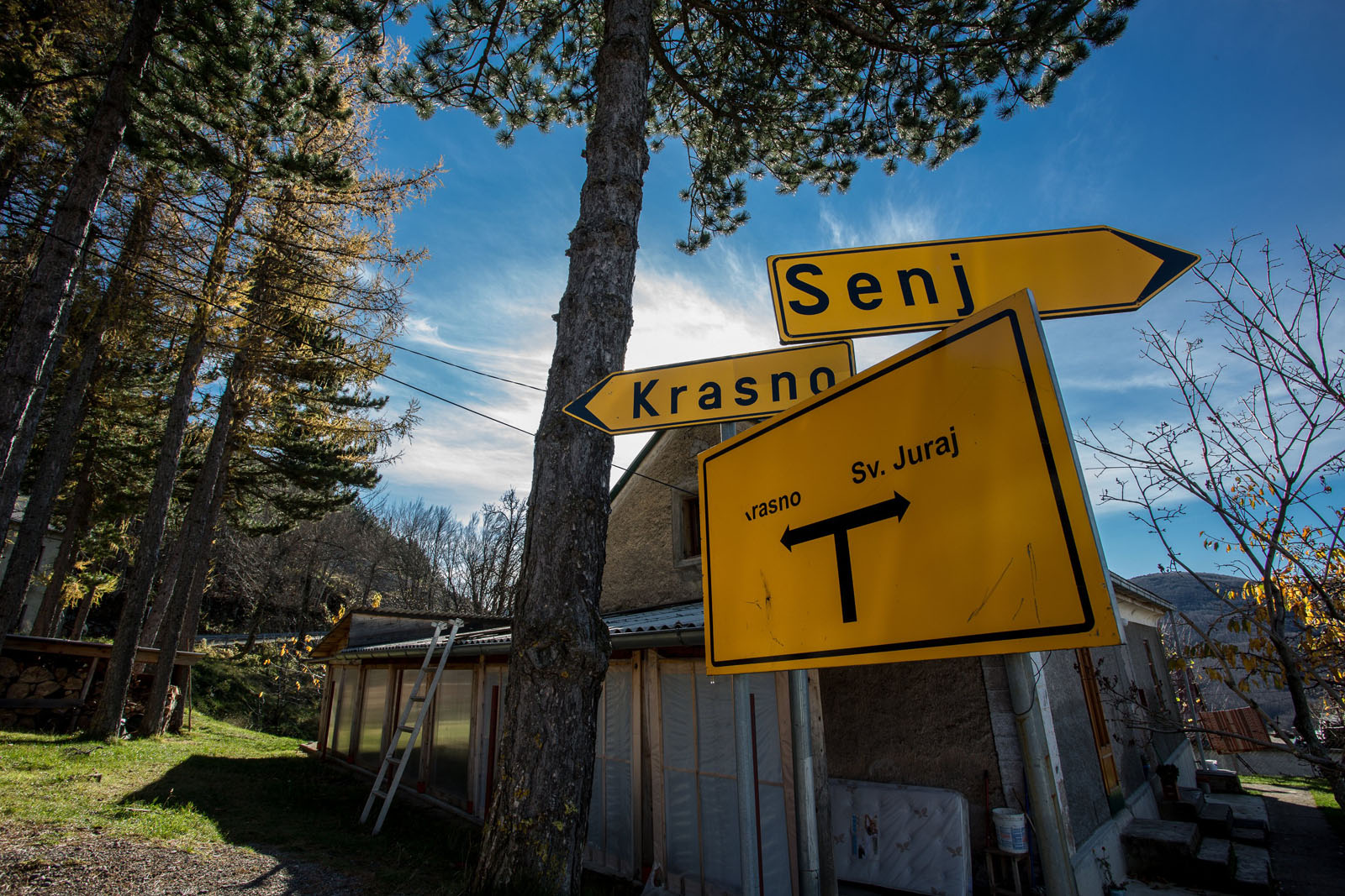 Velebit, 231114.
Susret hladnog zraka s kontinenta i vedrog vremena na moru ovih su dana cesta pojava u podrucju Sjevernog Velebita.
Foto: Ivan Lackovic / Cropix