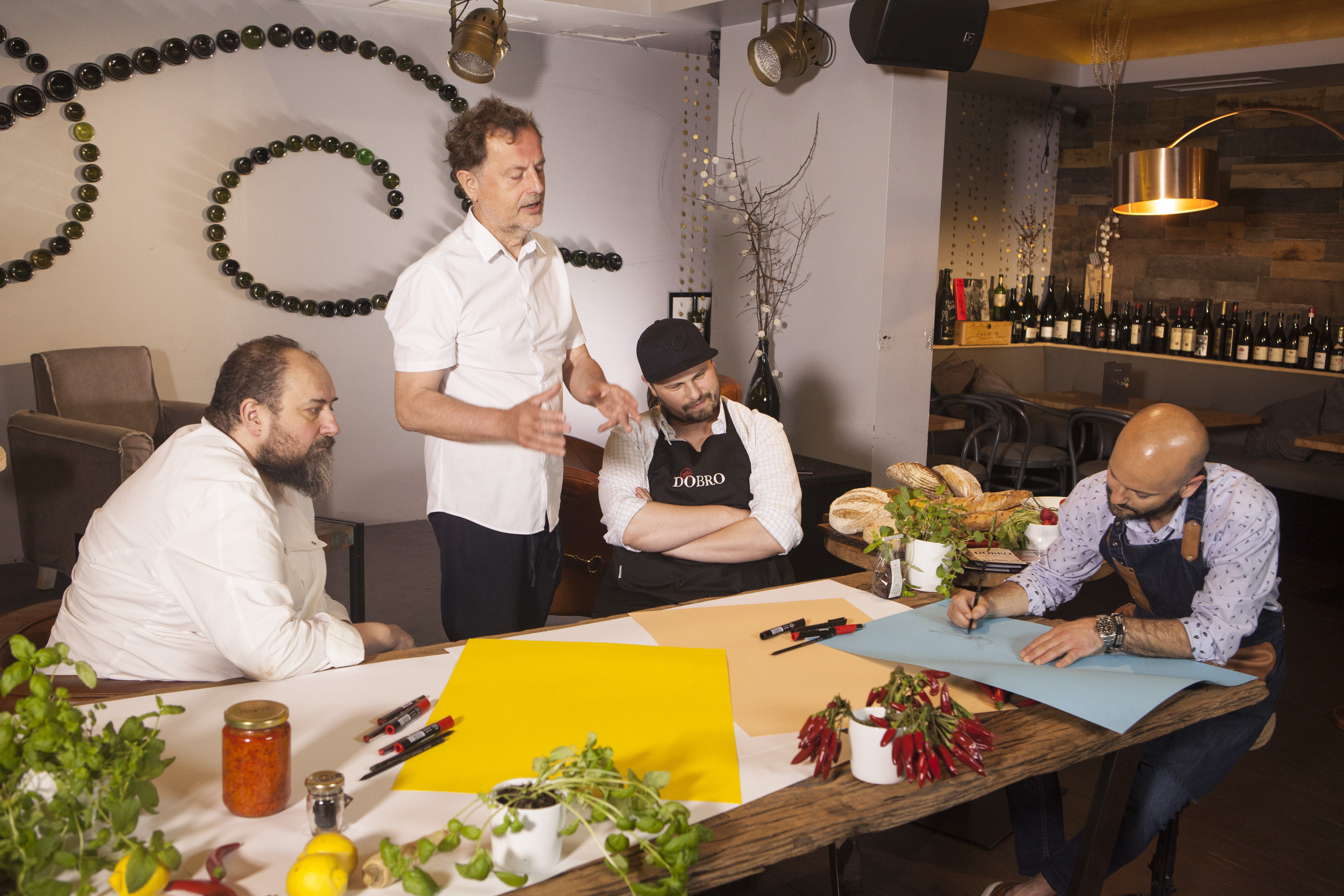 Zagreb 17052017
Sendvici kampanja za DOBRO
Kuhaju Andrej Barbieri Marko Palfi i Jeffrey Vella
Foto Mario Kucera