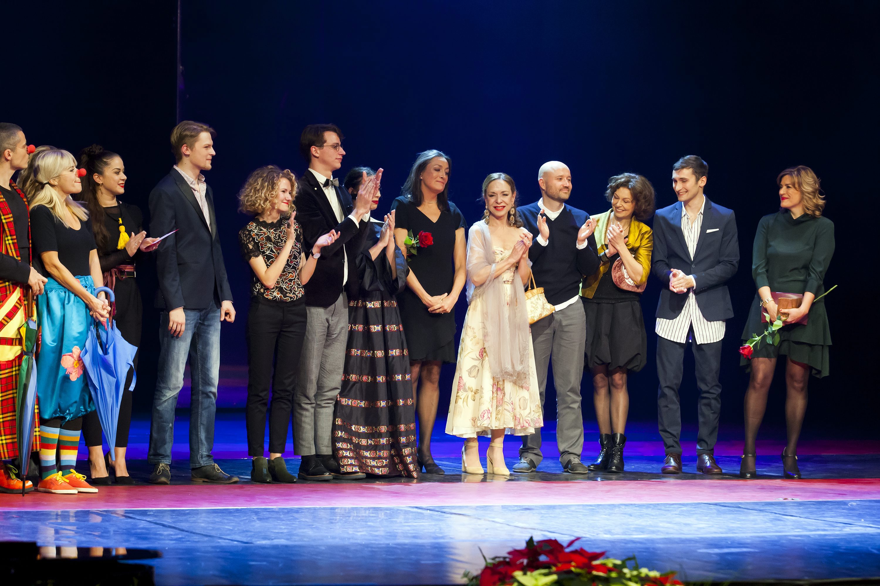 Zagreb, 241117.
U Hrvatskom narodnom kazalistu odrzala se jubilarna 25. dodjela Nagrade hrvatskoga glumista.
Na fotografiji: postava predstave Crna mati zemla.
Foto: Tomislav Kristo / CROPIX