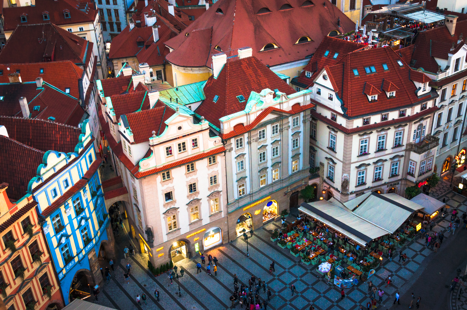 Downtown of Prague, The historical houses of the Main square
