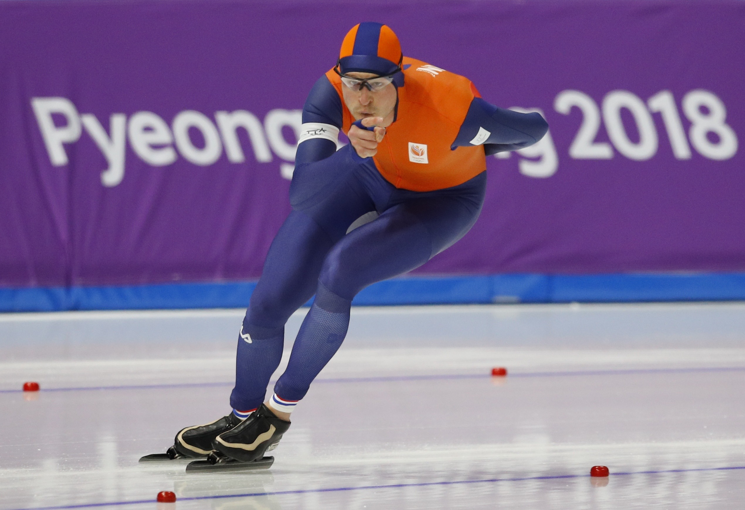 Speed Skating – Pyeongchang 2018 Winter Olympics – Men’s 5000m competition finals – Gangneung Oval - Gangneung, South Korea – February 11, 2018 - Sven Kramer of the Netherlands competes. REUTERS/Phil Noble