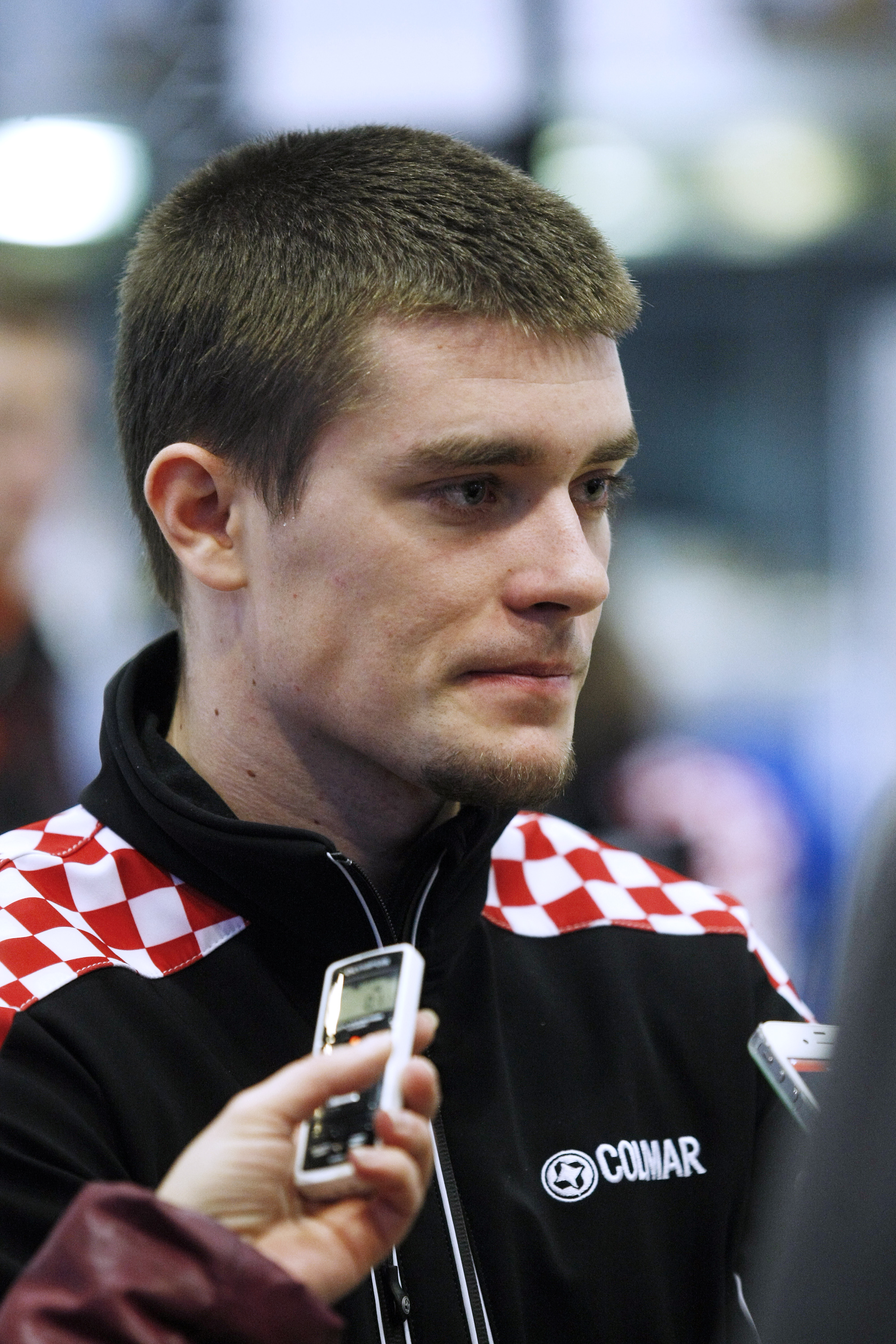 Velika Gorica, 040214.
Zracna luka Zagreb.
Hrvatski olimpijci jutros su se oko 9 sati ukrcali na charter let za Soci na Zimske olimpijske igre. 
Na fotografiji: Edi Dadic - skijasko trcanje.
Foto: Tomislav Kristo / CROPIX