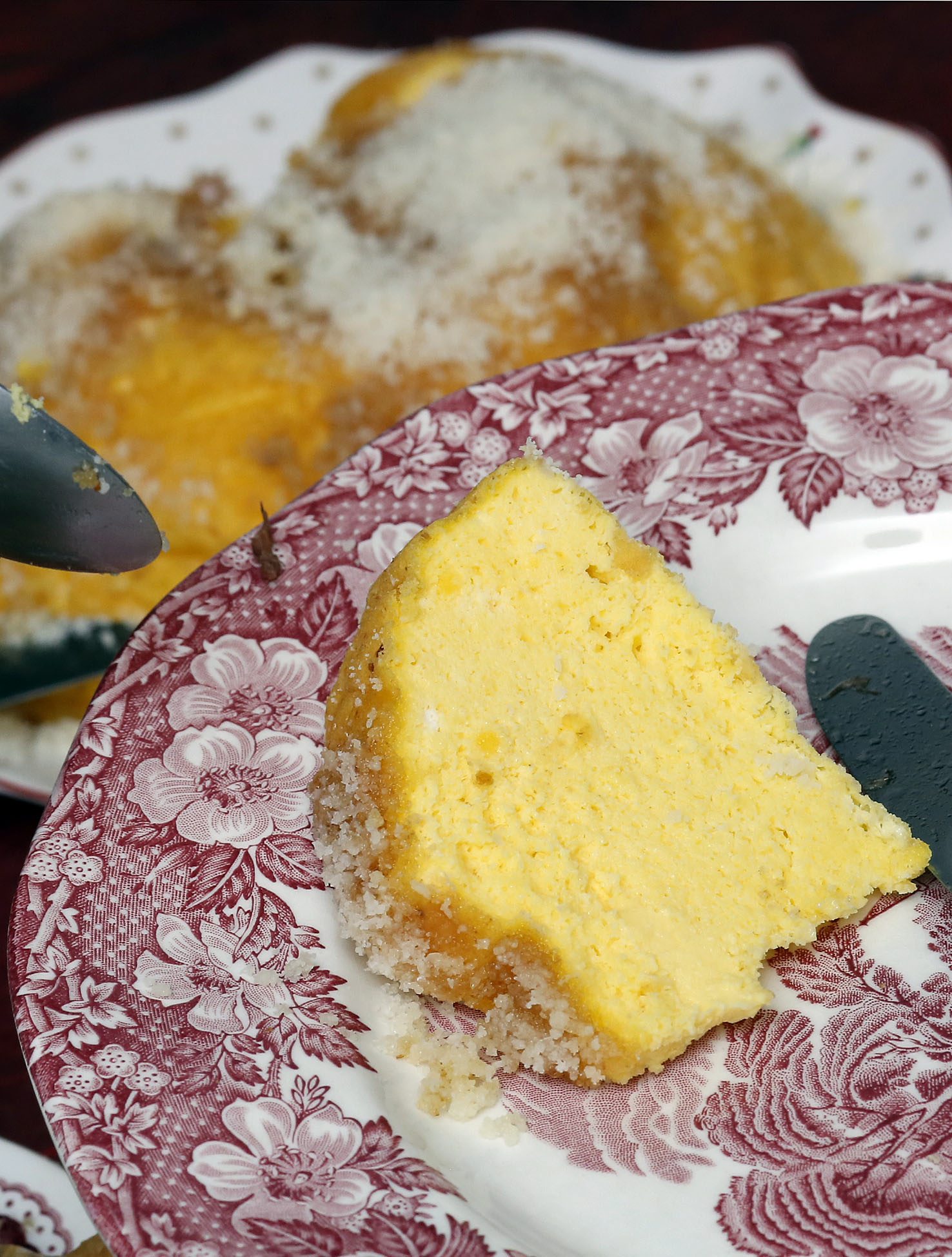 Zagreb, 170418.  
Pod zidom 4.
Kiparica Marija Ujevic Galetovic spremila je rucak za svoje prijatelje.
Na fotografiji: pinca.
Foto; Damjan Tadic / CROPIX 

 
 
 
 
                                                                                                                                                                                                                                                                    