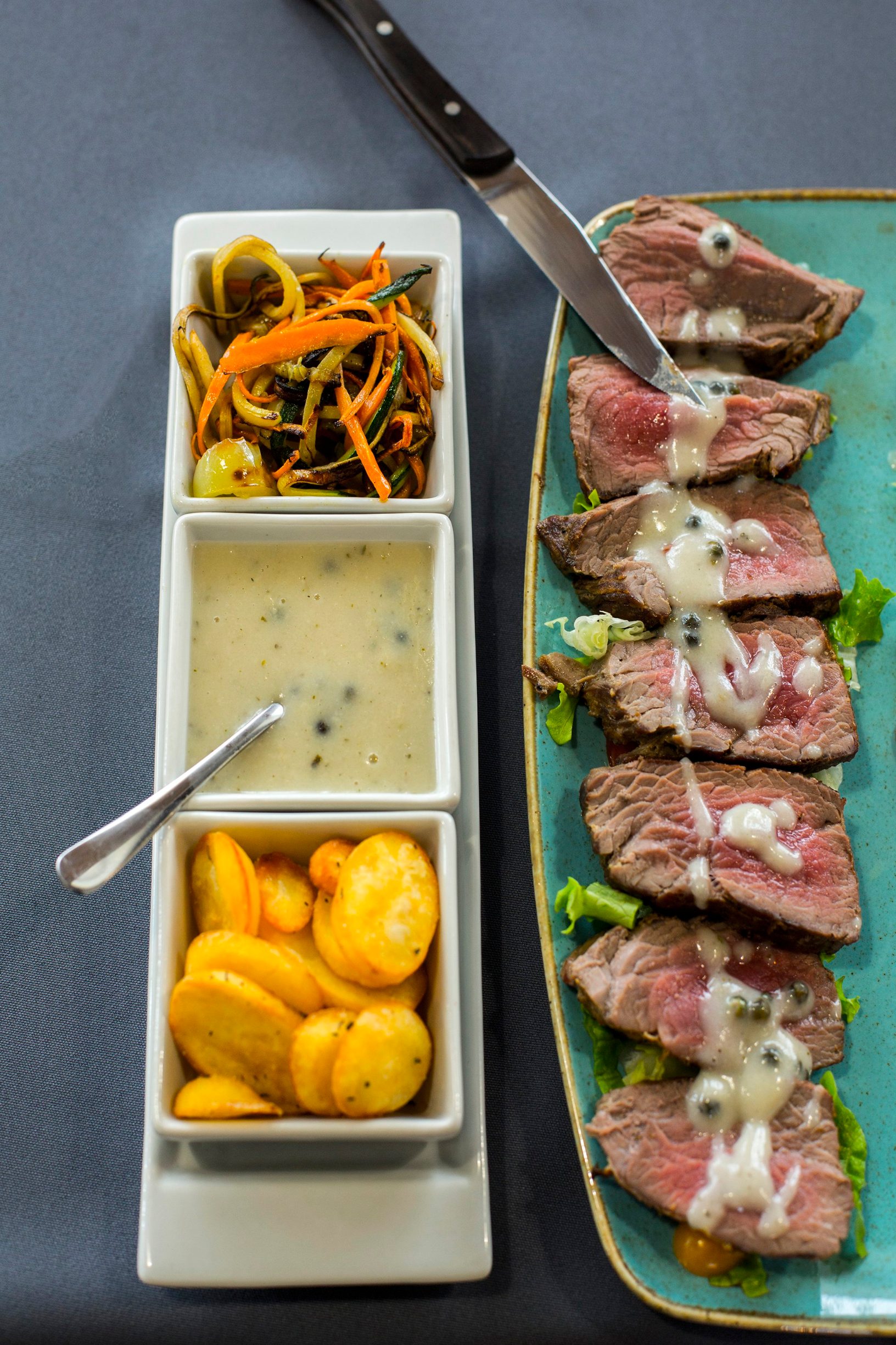 Zagreb, 191119.
Novootvoreni restoran Tagliata i ponuda njihovih jela. Restoran se nalazi u priprdnom okruzenju s jezerom i igralistima za sport i djecu.
Foto: Berislava Picek/ CROPIX