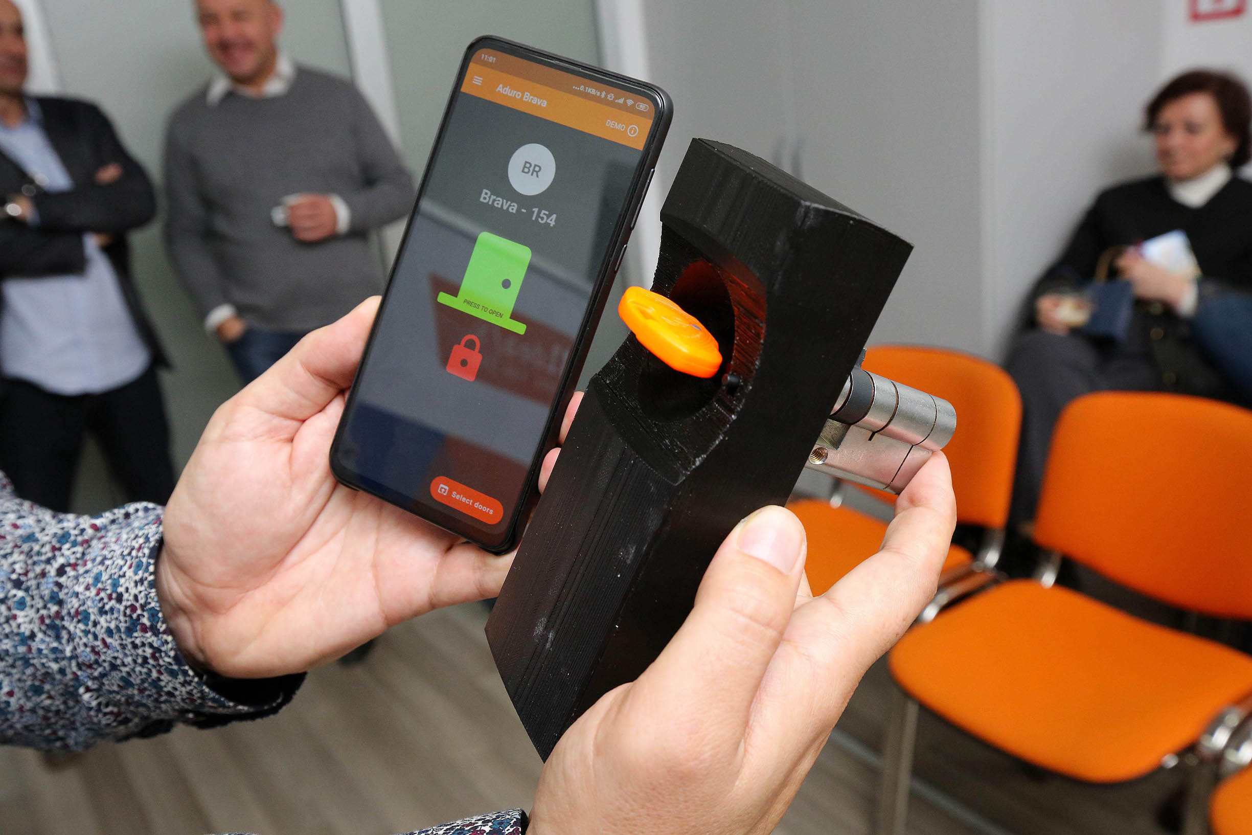 Zagreb, 281119.
Zavrtnica 17.
Predstavljanje projekta pametne brave NFC smartlock firme Aduro.
Foto: Davor Pongracic / CROPIX
 