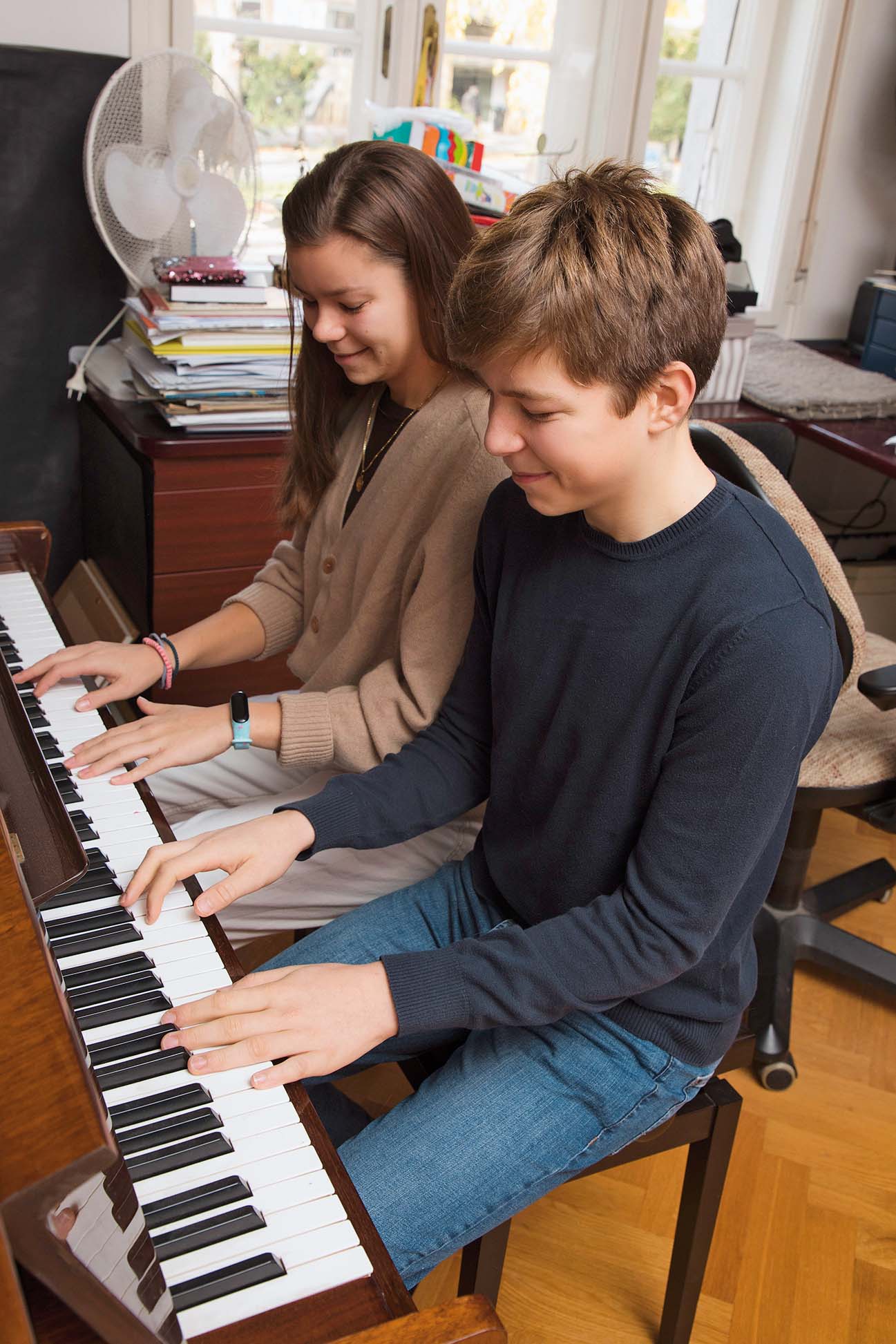 Zagreb 30112019
Ivana Sutej sa kceri Emom i sinom Nikšom
Foto Mario Kucera