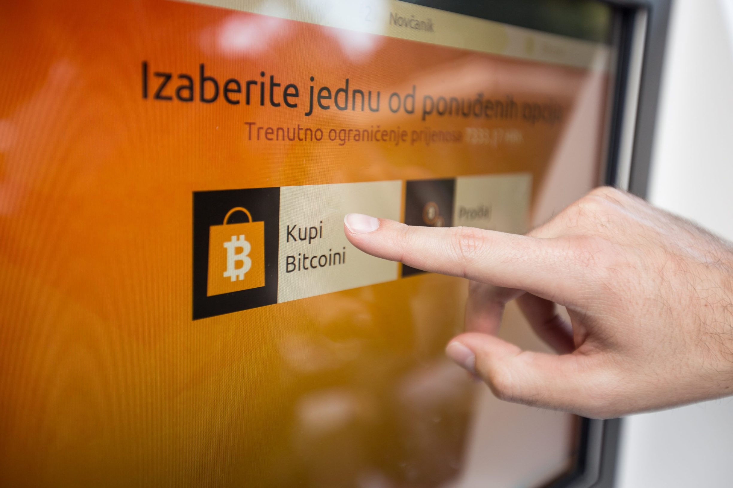 juniorski trgovac bitcoinima usa mt4 broker binarnih opcija mt4 stručni savjetnik