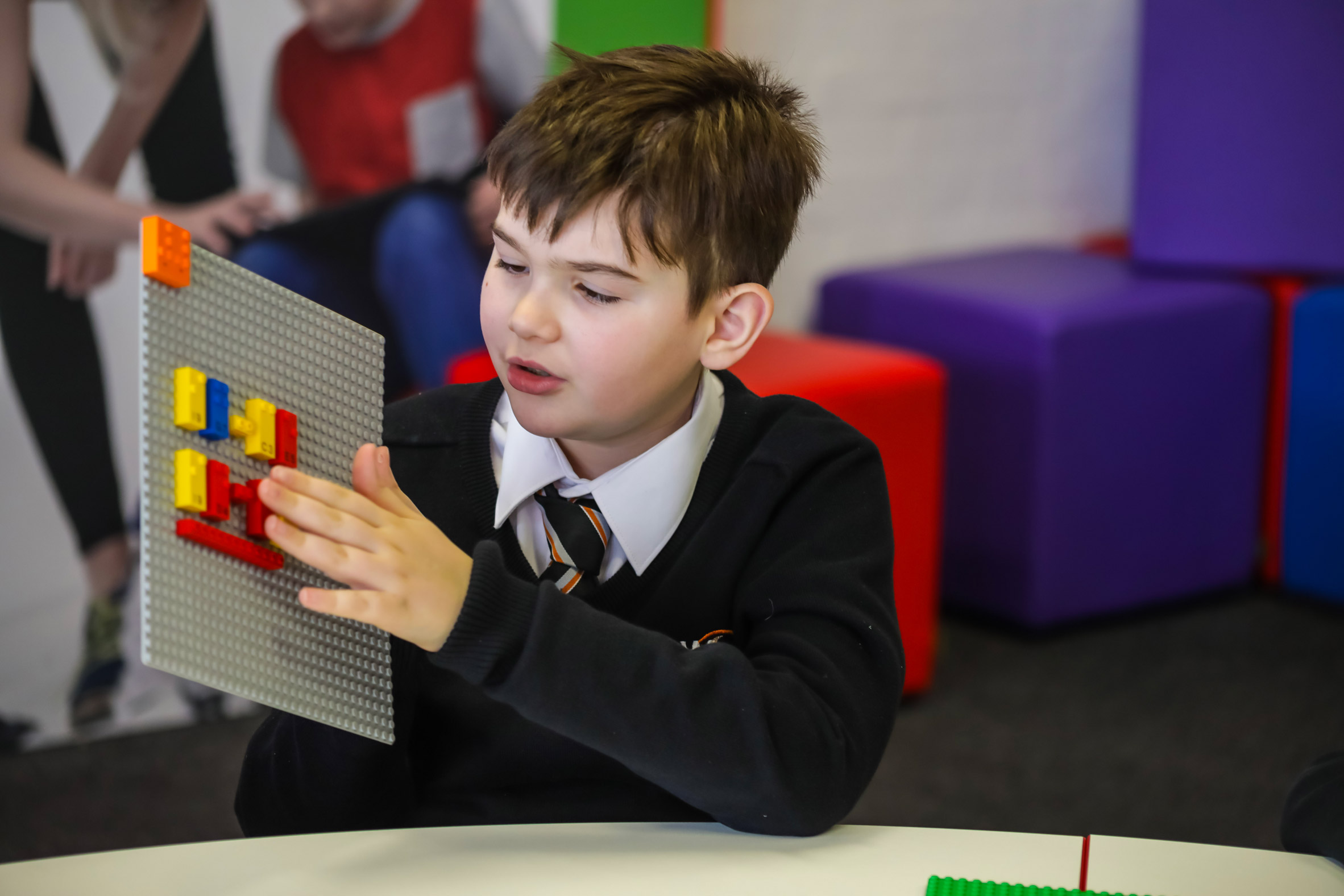 lego-braille-bricks-children-design_dezeen_2364_col_1