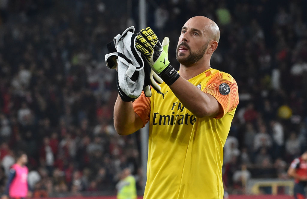 GENOA, ITALY - OCTOBER 05: Pepe Reina of  AC Milan at the end of the Serie A match between Genoa CFC and AC Milan at Stadio Luigi Ferraris on October 5, 2019 in Genoa, Italy. (Photo by Paolo Rattini/Getty Images)