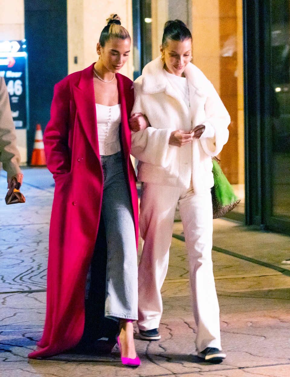 01/11/2020 First shots of Zayn Malik and Gigi Hadid back together again after splitting up last year. The couple reunited to celebrate Yolanda Foster's birthday and were joined by Dua Lipa and Bella Hadid, Image: 492305204, License: Rights-managed, Restrictions: NO usage without agreed price and terms. Please contact sales@theimagedirect.com, Model Release: no, Credit line: TheImageDirect.com / The Image Direct / Profimedia