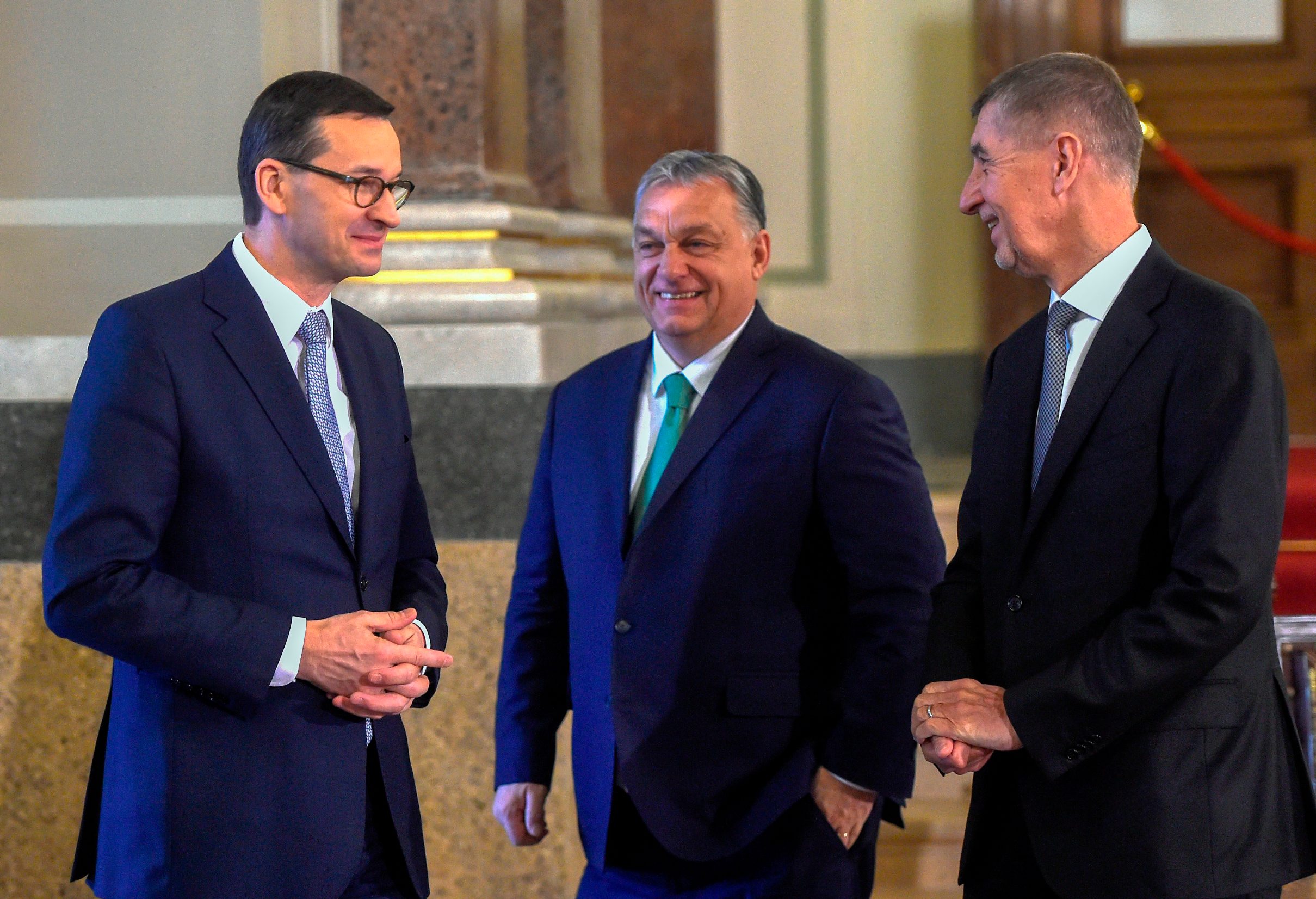 Poljski premijer Mateusz Morawiecki i njegov mađarski kolega Viktor Orban