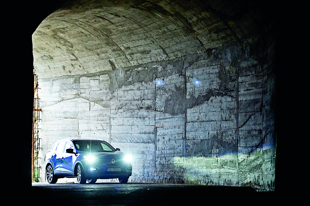 Vis, 141119.
Putopis sa otoka Visa vozeci Renault Kadjar.
Na fotografiji: tuneli JNA u Stupiscu nedaleko Komize
Foto: Nikola Vilic / CROPIX