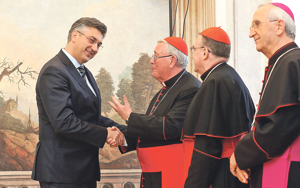 
Andrej Plenković s luksemburškim nadbiskupom kardinalom Jean-Claudeom Hollerichom, predsjednikom HBK monsinjorom Želimirom Puljićem i zagrebačkim nadbiskupom kardinalom Josipom Bozanićem