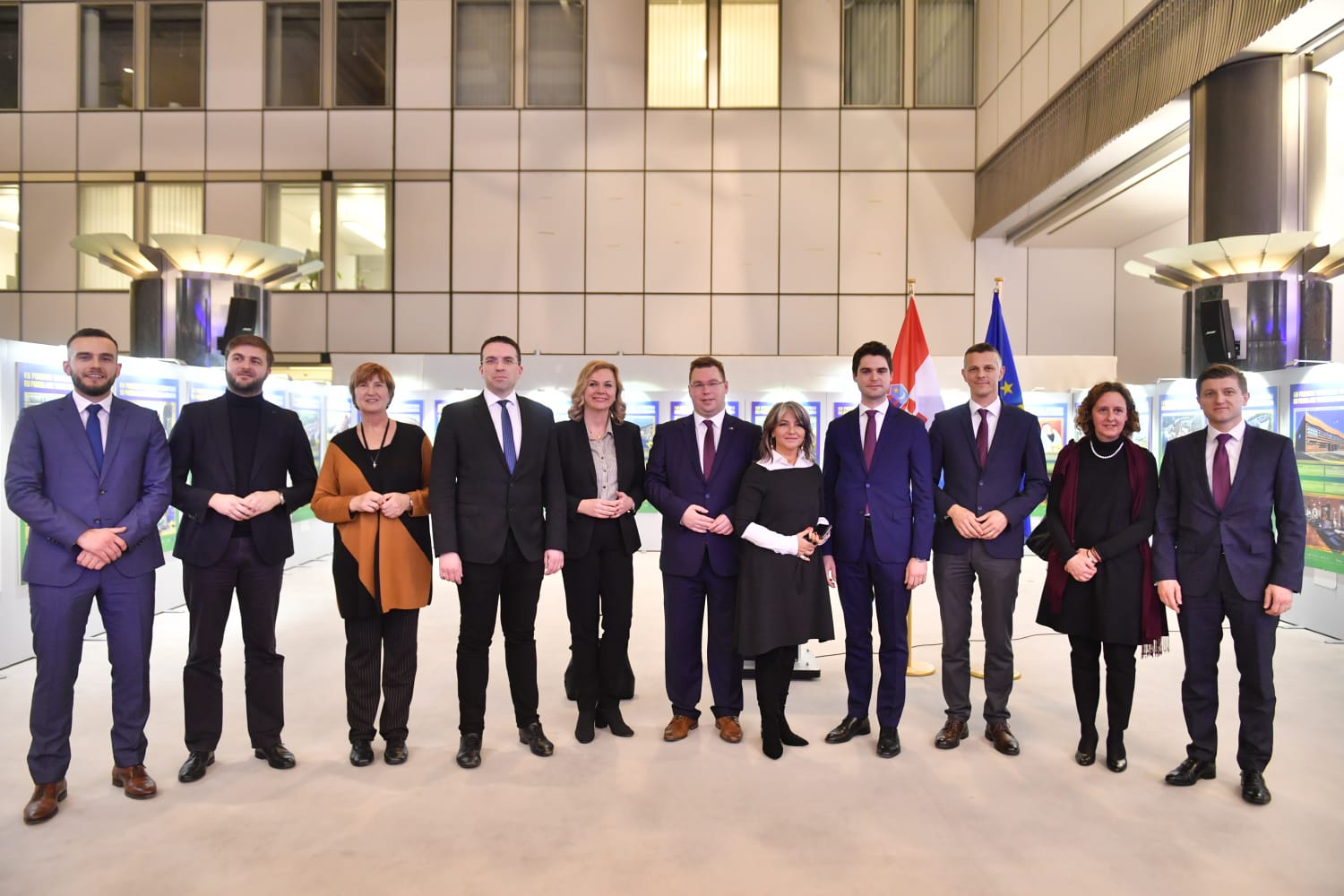 Marko Pavić, ministar regionalnog razvoja i fondova EU, s kolegama ministrima i zastupnicama i zastupnicima u Europskom parlamentu
