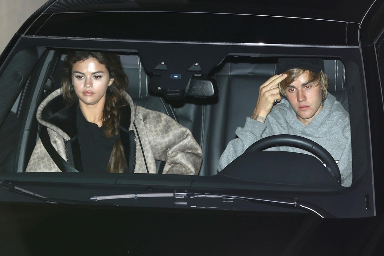 Beverly Hills, CA  - Superstar couple Selena Gomez and Justin Bieber were spotted hopping in their Range Rover together after their Wednesday evening church meeting in Beverly Hills.

Pictured: Justin Bieber, Selena Gomez



*UK Clients - Pictures Containing Children
Please Pixelate Face Prior To Publication*, Image: 363979007, License: Rights-managed, Restrictions: , Model Release: no, Credit line: EVGA / BACKGRID / Backgrid USA / Profimedia