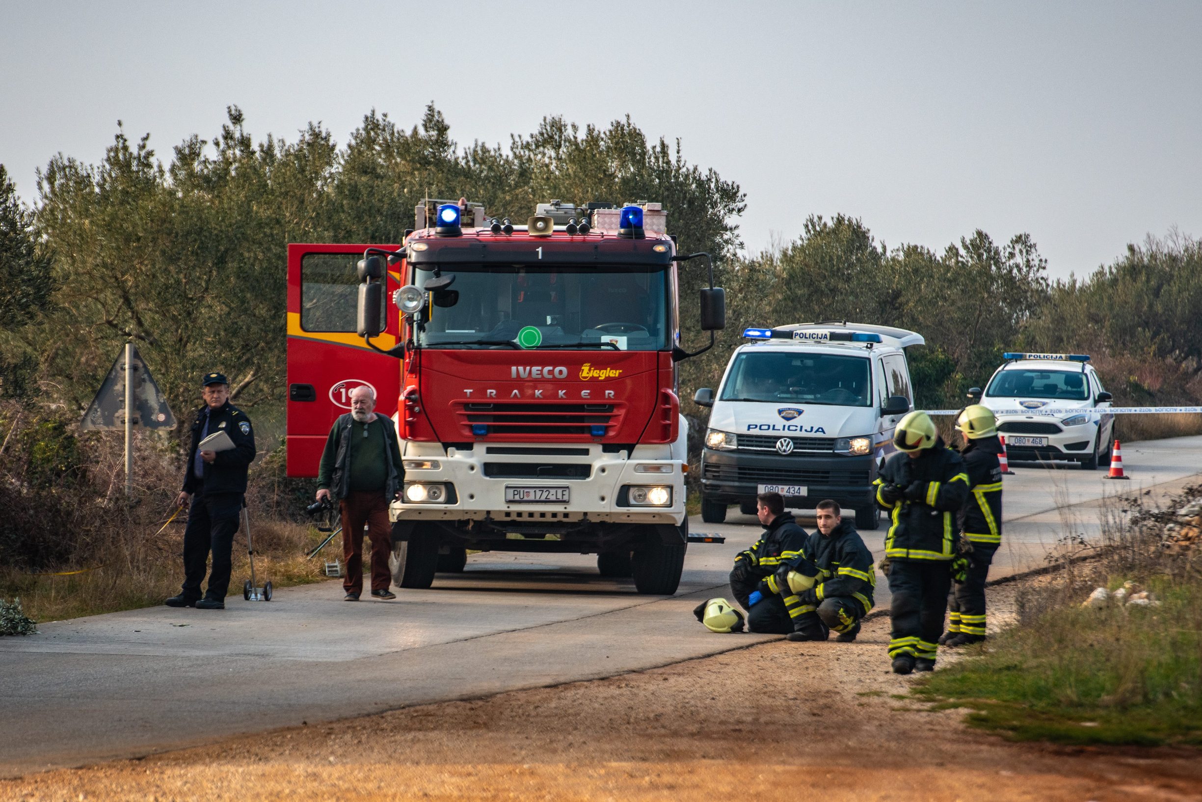Galizana,  270120. 
Danas je na cesti Galizana-Vodnjan prilikom izlijetanja osobnog vozila poginuo vozac.
Foto: Danijel Bartolic / CROPIX
