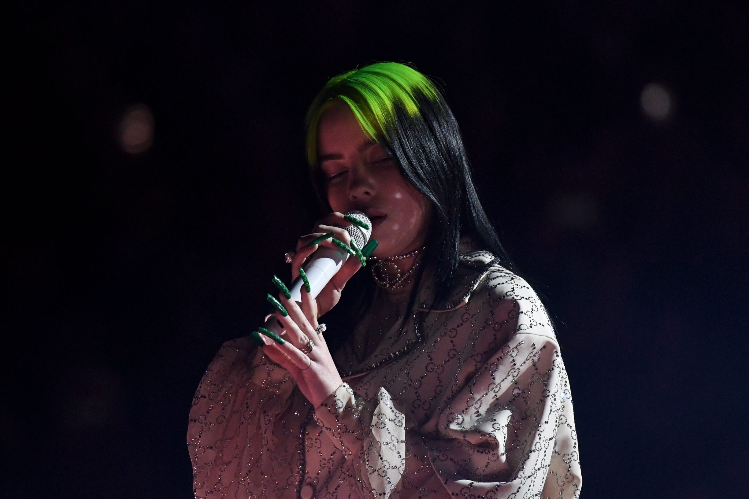 US singer-songwriter Billie Eilish performs during the 62nd Annual Grammy Awards on January 26, 2020, in Los Angeles. (Photo by Robyn Beck / AFP)