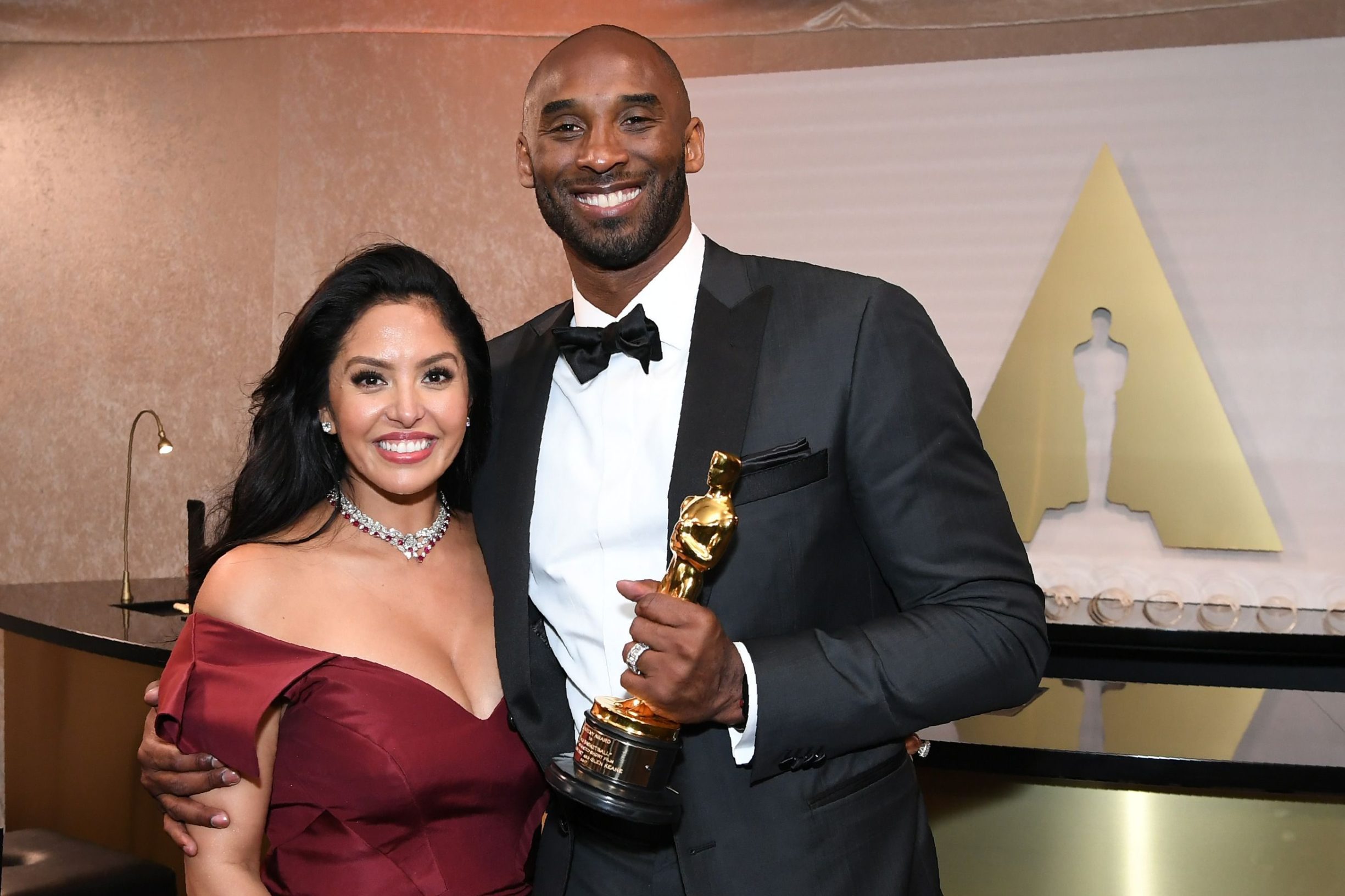 (FILES) In this file photo taken on March 04, 2018 US actor and basketball player Kobe Bryant anf his wife Vanessa Laine Bryant attend the 90th Annual Academy Awards Governors Ball at the Hollywood & Highland Center in Hollywood, California. - NBA legend Kobe Bryant died Sunday when a helicopter crashed and burst into flames in foggy conditions in suburban Los Angeles, killing all nine people on board and plunging the sports world into mourning. (Photo by ANGELA WEISS / AFP)