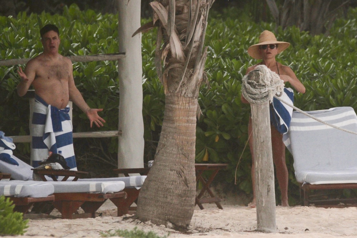 Tulum, MEXICO  - *PREMIUM-EXCLUSIVE* **WEB EMBARGO UNTIL 5PM PST ON 01/03/2020**  - Actress Jennifer Aniston rings in 2020 in Tulum. The movie star wears a black two-piece bikini and a sun hat as she enjoys the Mexican getaway. Shot on 01/01/2020.

*UK Clients - Pictures Containing Children
Please Pixelate Face Prior To Publication*, Image: 490816789, License: Rights-managed, Restrictions: RIGHTS: WORLDWIDE EXCEPT IN UNITED KINGDOM, Model Release: no, Credit line: BACKGRID / Backgrid USA / Profimedia