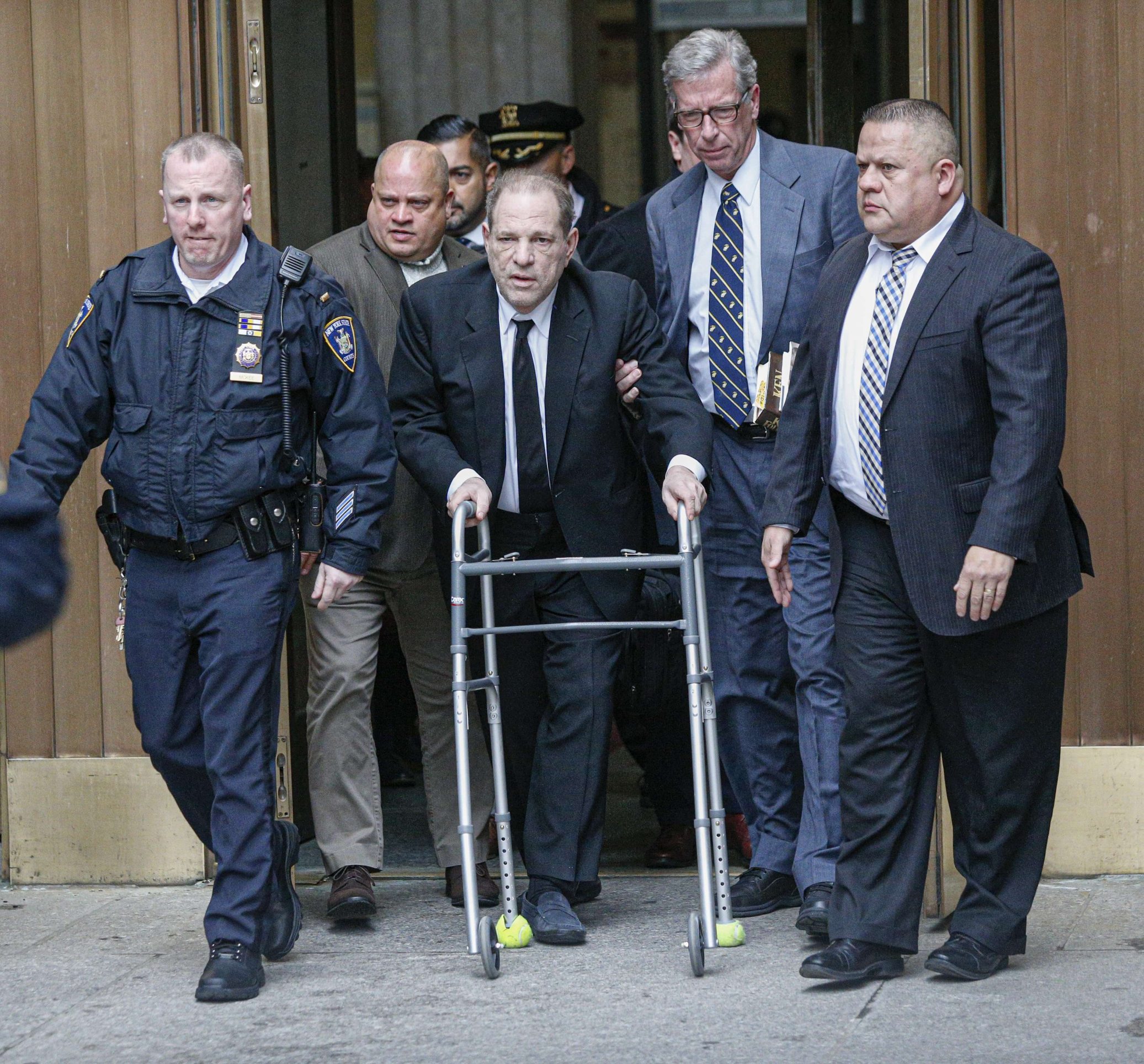 NEW YORK, NY - JANUARY 06: Harvey Weinstein leaves court on January 6, 2020 in New York City. Weinstein, a movie producer whose alleged sexual misconduct helped spark the #MeToo movement, pleaded not-guilty on five counts of rape and sexual assault against two unnamed women and faces a possible life sentence in prison.   Kena Betancur/Getty Images/AFP
== FOR NEWSPAPERS, INTERNET, TELCOS & TELEVISION USE ONLY ==