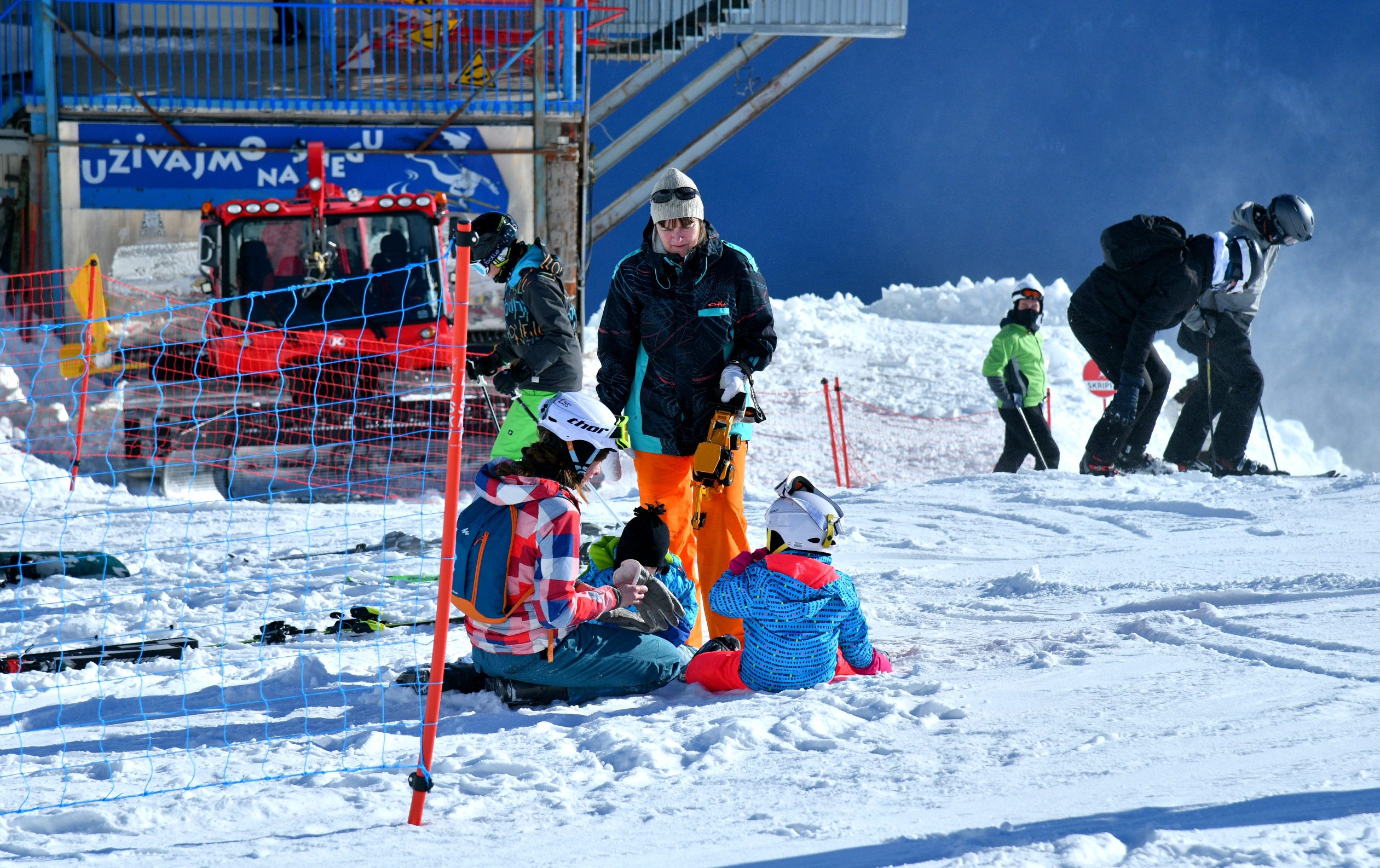 Bovec, 020120.
Ski patrola.
Skijaliste Kanin.
Foto: Srdjan Vrancic / CROPIX      



