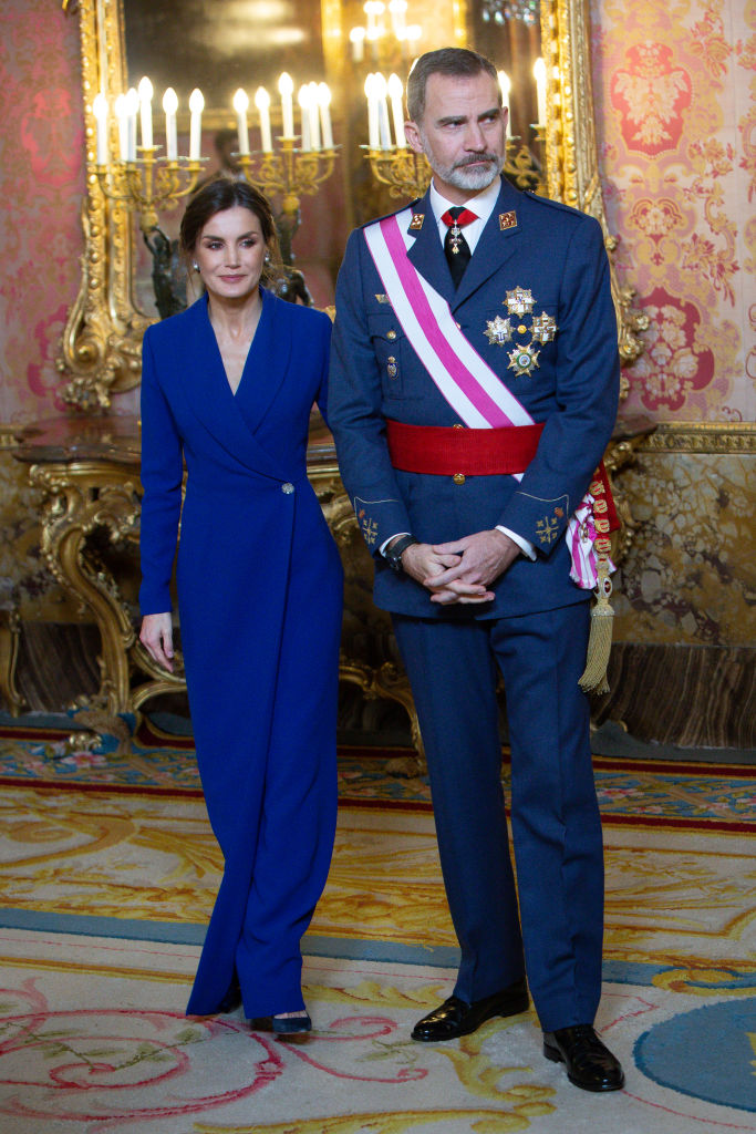 MADRID, SPAIN - JANUARY 06: King Felipe VI of Spain and Queen Letizia of Spain attend the New Year Military parade 2020 celebration at the Royal Palace on on January 06, 2020 in Madrid, Spain. (Photo by Pablo Cuadra/Getty Images)