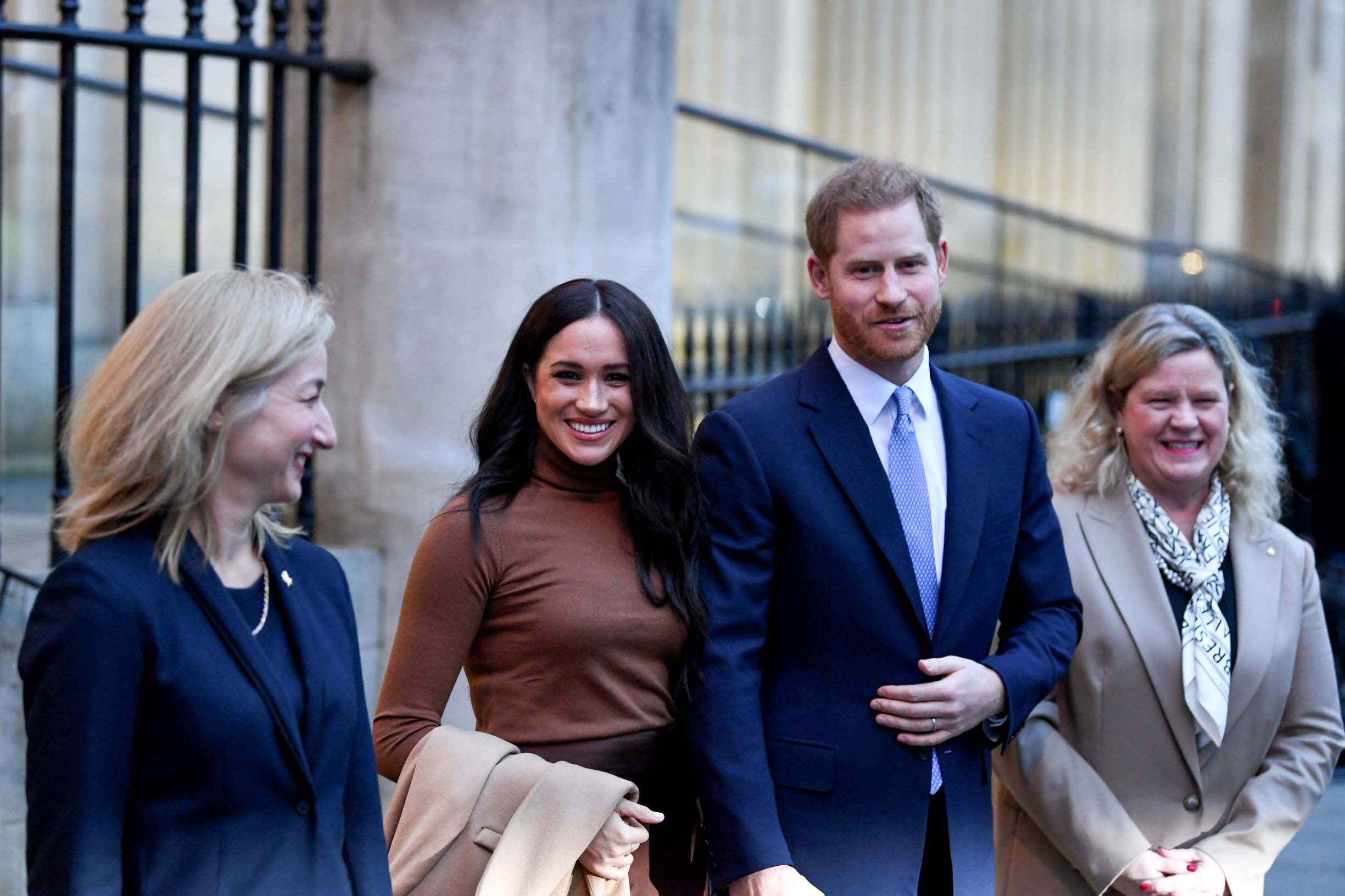 LONDON, UNITED KINGDOM - JANUARY 07: Prince Harry, Duke of Sussex and Meghan, Duchess of Sussex stand with the High Commissioner for Canada in the United Kingdom, Janice Charette (R) and the deputy High Commissioner, Sarah Fountain Smith (L), as they leave after their visit to Canada House in thanks for the warm Canadian hospitality and support they received during their recent stay in Canada, on January 7, 2020 in London, England. (Photo by DANIEL LEAL-OLIVAS  - WPA Pool/Getty Images)