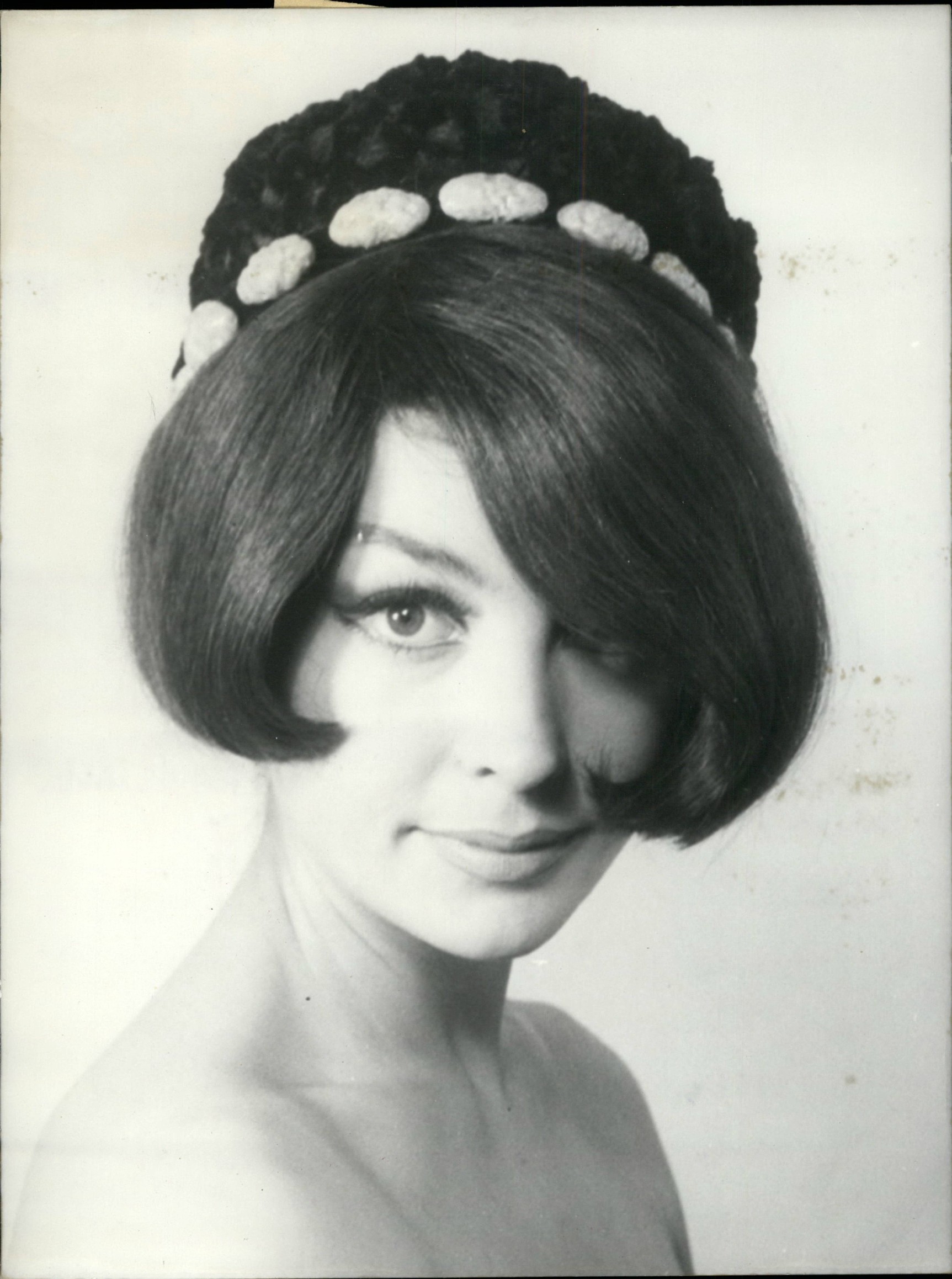 Nov. 11, 1964 - Latest in hair styles. Photo shows Paris model Veronique Zubert presents a new hairdress designed by Paris hair stylist Jacques Dessange., Image: 210055611, License: Rights-managed, Restrictions: , Model Release: no, Credit line: Keystone Pictures USA / Zuma Press / Profimedia