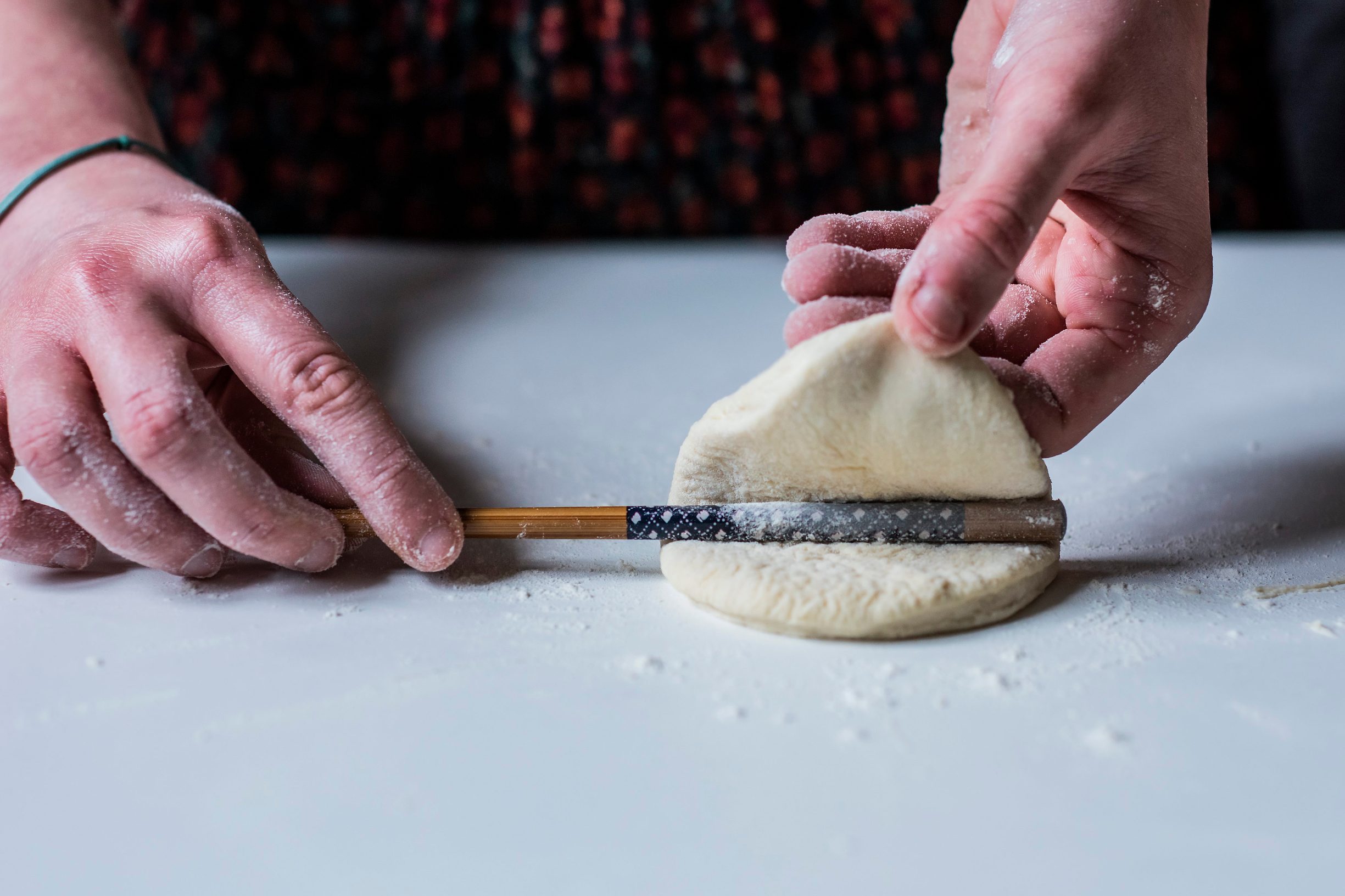 Zagreb, 160120.
Novinarka Dobre hrane, Anita Saric priprema japanska peciva bao buns.
Foto: Neja Markicevic / CROPIX