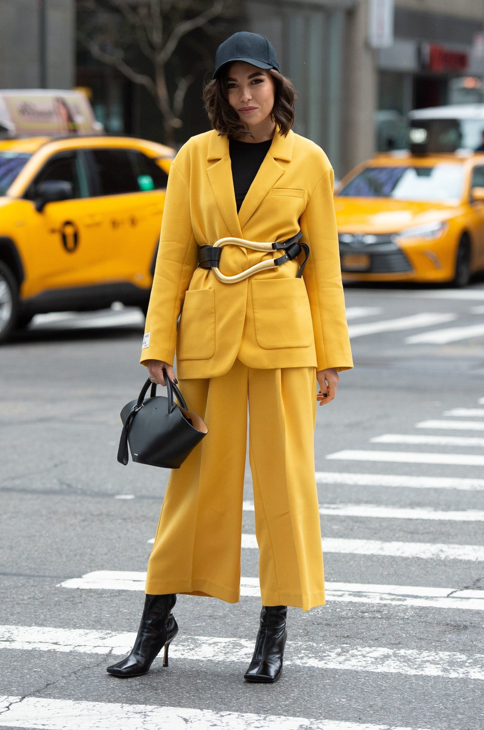 Street Style
Street Style, Fall Winter 2020, New York Fashion Week, USA - 10 Feb 2020, Image: 497760710, License: Rights-managed, Restrictions: , Model Release: no, Credit line: ANDREW MORALES/WWD / Shutterstock Editorial / Profimedia