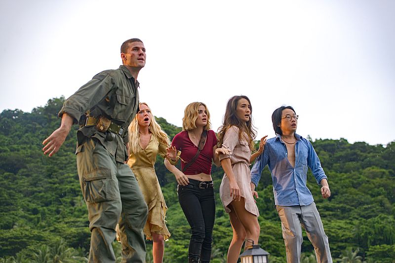 Austin Stowell, Portia Doubleday, Lucy Hale, Maggiie Q and Jimmy O. Yang in Columbia Pictures' BLUMHOUSE'S FANTASY ISLAND.