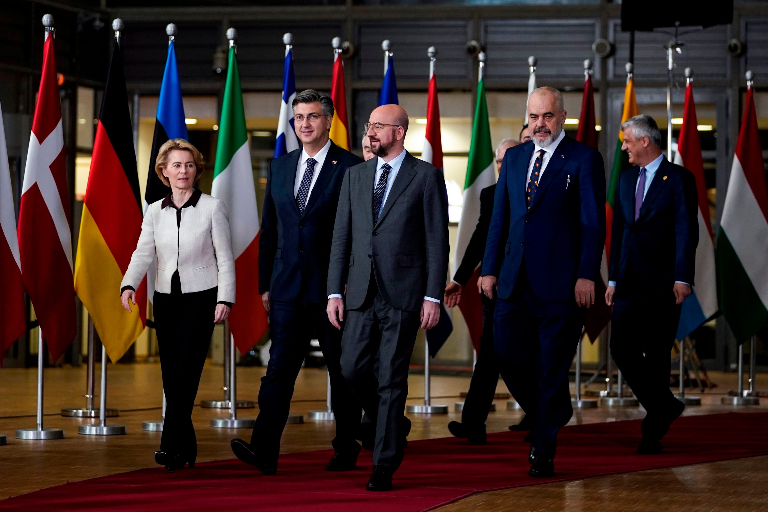 Vrh EU, Ursula von der Leyen, Andrej Plenković i Charles Michel u društvu albanskog premijera Edija Rame 