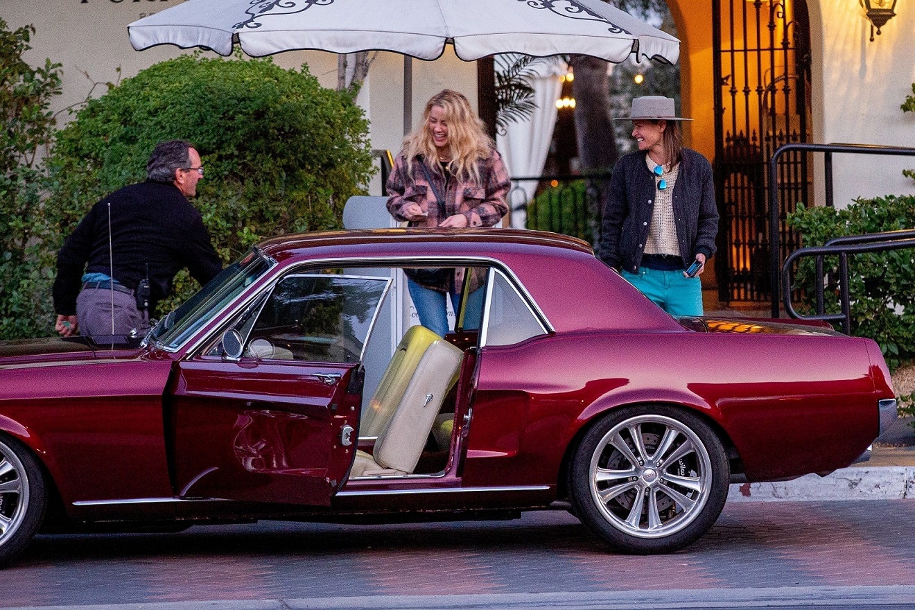 Palm Springs, CA  - *PREMIUM-EXCLUSIVE*  - *WEB EMBARGO UNTIL 7:30 PM EST on January 14, 2020* Actress Amber Heard seen spending a romantic weekend with  Bianca Butti. The 