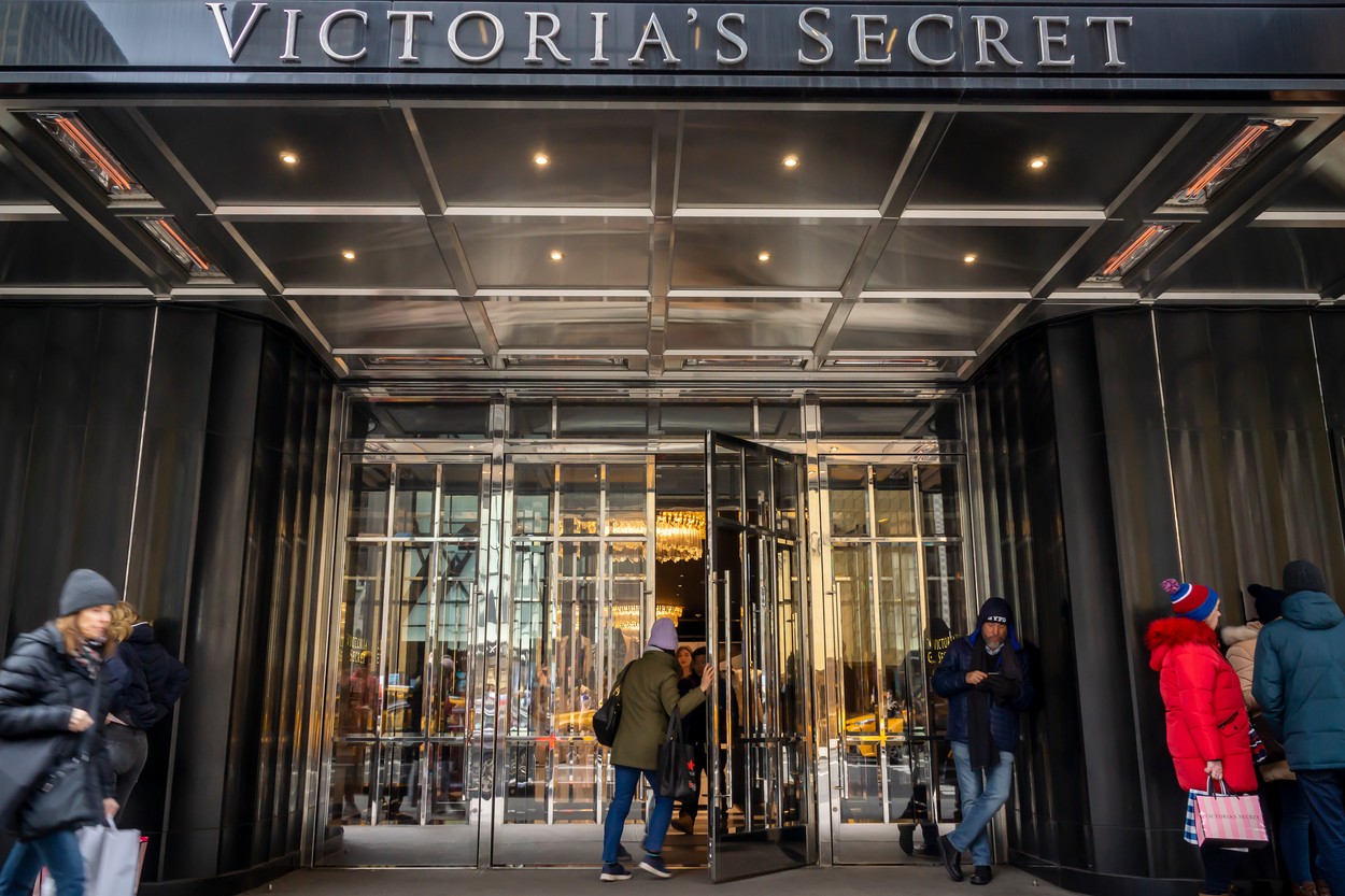 The Victoria's Secret store on busy Fifth Avenue in Midtown in New York on Thursday, February 20, 2020. L Brands has sold 55 percent of the lingerie retailer to the private-equity firm Sycamore Brands for approximately 5 million. (Â, Image: 499906616, License: Rights-managed, Restrictions: , Model Release: no, Credit line: Richard B. Levine / ddp USA / Profimedia