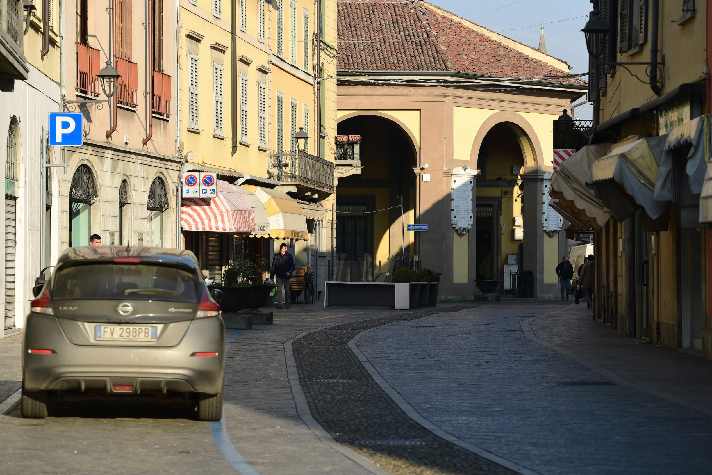 A general view shows a street in Codogno, southeast of Milan, on February 22, 2020. - An Italian man became the first European to die after being infected with the coronavirus on February 21, just hours after 10 towns in the country were locked down following a flurry of new cases. (Photo by Miguel MEDINA / AFP)