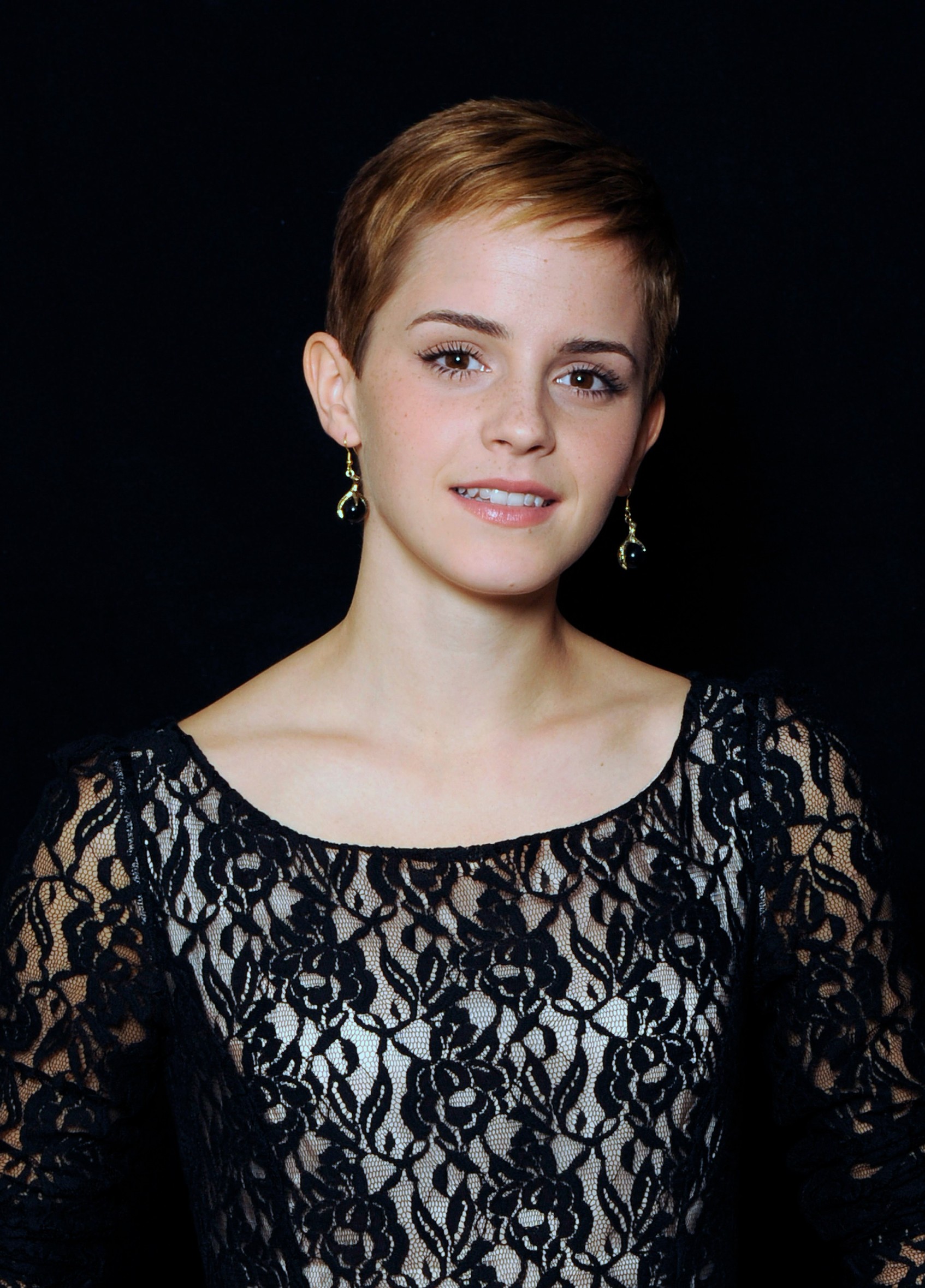 EMMA WATSON
At a shoot promoting the latest and final Harry Potter movie, 'Harry Potter and the Deathly Hallows' at Berkeley Hotel, London, England, UK
August 10th, 2010
half length black lace short cropped hair headshot portrait, Image: 82353614, License: Rights-managed, Restrictions: , Model Release: no, Credit line: Steve Finn / Capital pictures / Profimedia