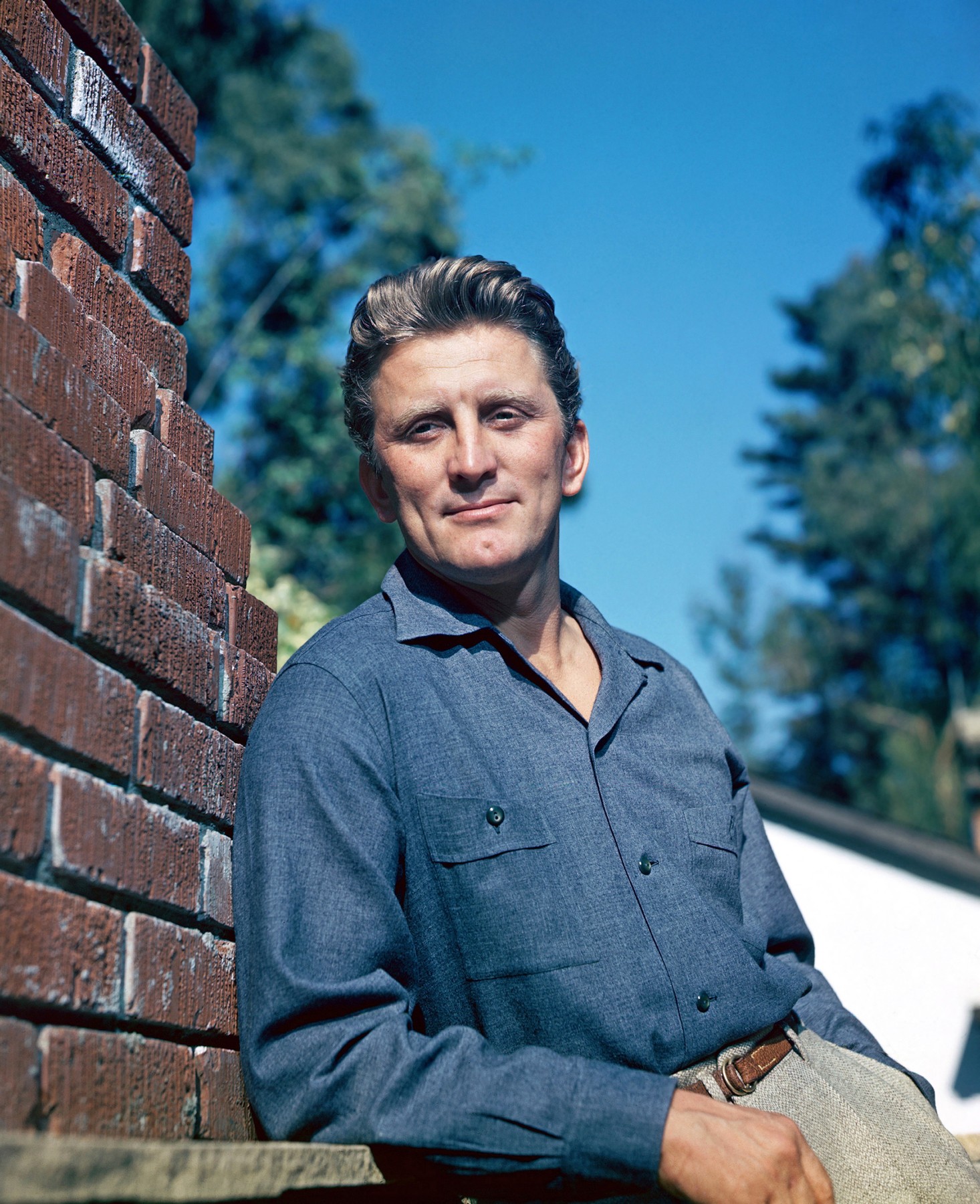Kirk Douglas, circa 1947, Image: 175088008, License: Rights-managed, Restrictions: For Editorial Use Only -, Model Release: no, Credit line: The Hollywood Archive / Hollywood Archive / Profimedia