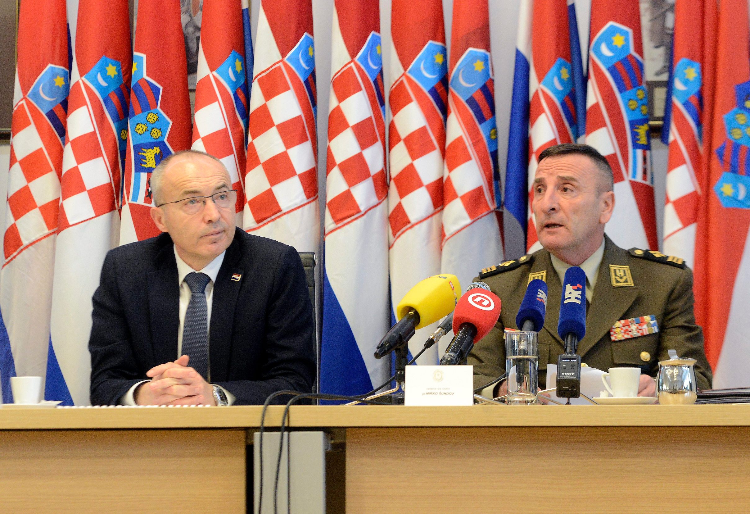 Defence Minister Damir Krsticevic and the Armed Forces Chief-of-Staff, General Mirko Sundov