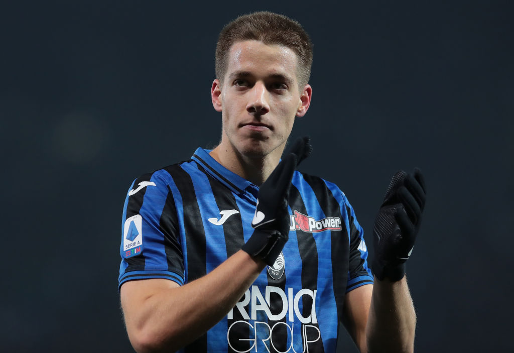 BERGAMO, ITALY - FEBRUARY 15:  Mario Pasalic of Atalanta BC celebrates the victory at the end of the Serie A match between Atalanta BC and AS Roma at Gewiss Stadium on February 15, 2020 in Bergamo, Italy.  (Photo by Emilio Andreoli/Getty Images)