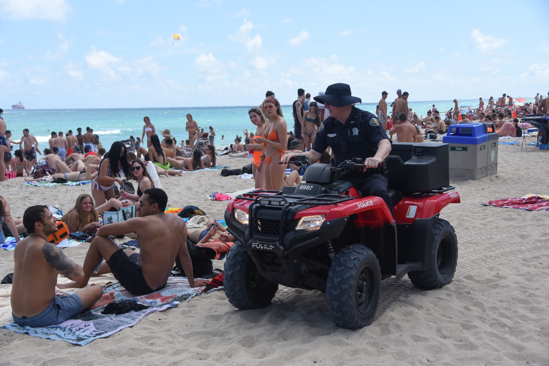 Thousands of scantily-clad Spring Breakers ignore Coronavirus fears as they party on Fort Lauderdale Beach on Saturday while more people are testing for Covid-19 daily in South Florida. The revellers partied as a section of nearby Miami Beach was being  closed and cleared, with city officials saying they are trying to reduce the spread of the novel coronavirus during the height of spring break. The beach, between 7th and 10th street on Ocean Drive, will be shut down starting at 4:30 p.m. Saturday evening, according to city officials.
14 Mar 2020, Image: 506416429, License: Rights-managed, Restrictions: World Rights, Model Release: no, Credit line: Michele Eve Sandberg/MEGA / The Mega Agency / Profimedia