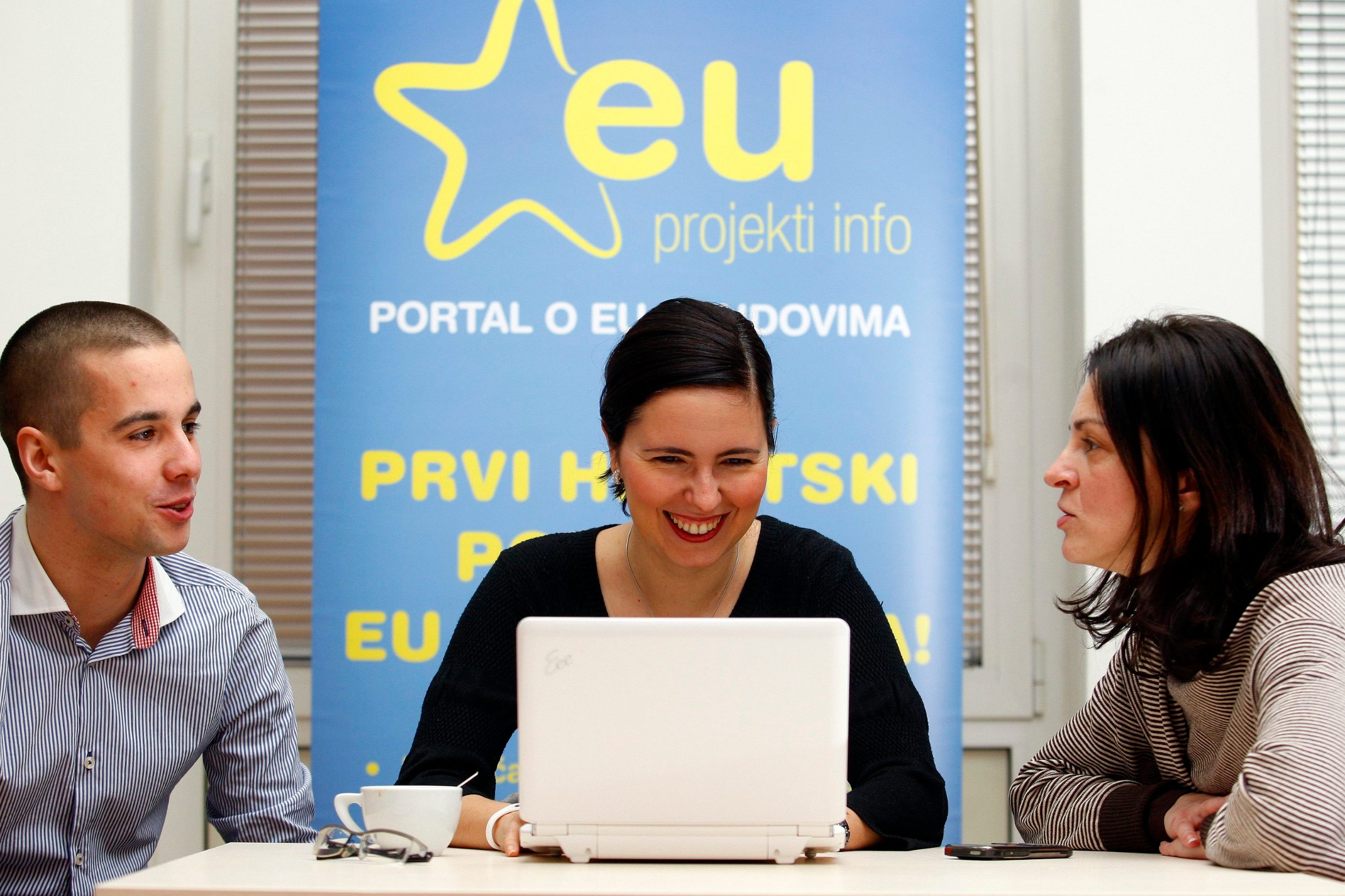 Ariana Vela direktorica je portala EU Projekti ciji je cilj informiranje o fondovima Europske unije.