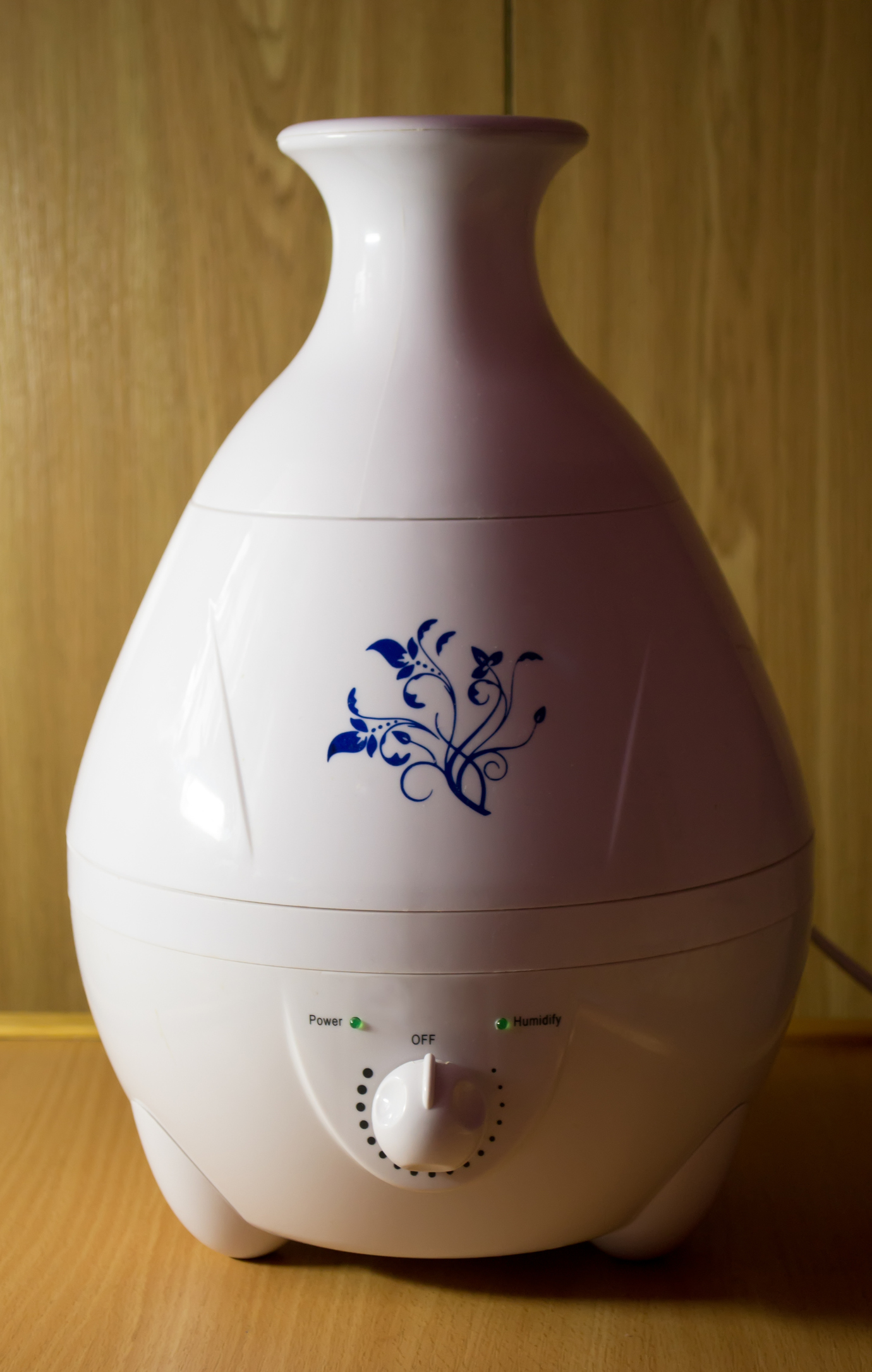 humidifier device for humidifying the air smoke electric