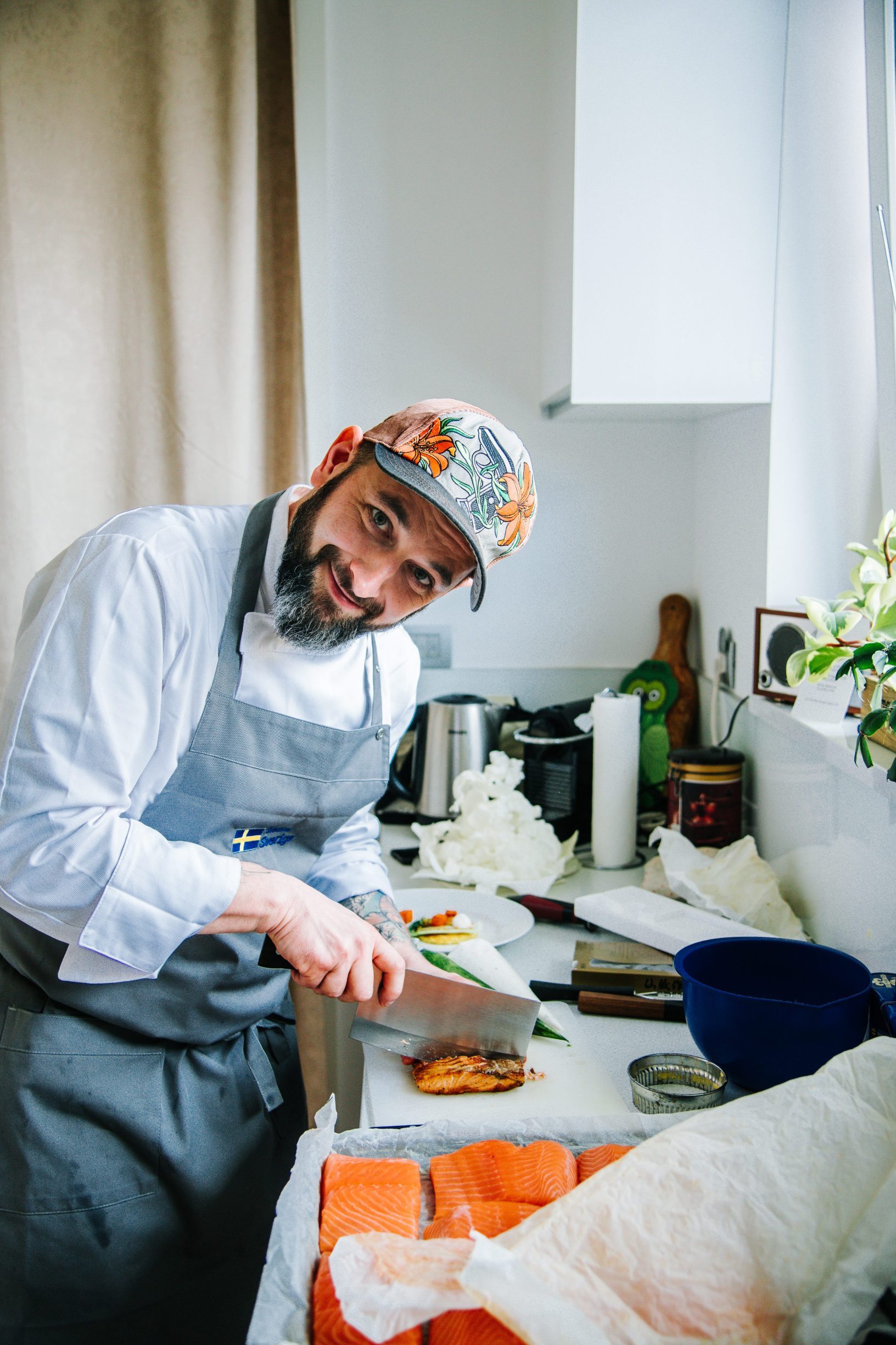 Zagreb, 220220.
Kuhar Igor Gudac pripremio je nekoliko jela za uzvanike svedske ambasade.
Na fotografiji: kuhar Igor Gudac.
Foto: Marko Miscevic / CROPIX