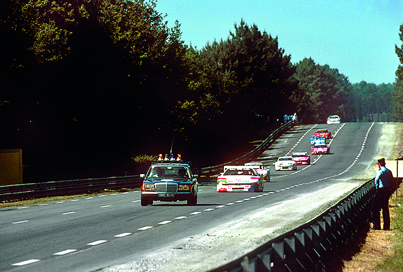 1981 Mercedes 500SE Safety Car leads pack Mulsanne at Le Mans 24 Hours. (Photo by: GP Library/Universal Images Group via Getty Images)