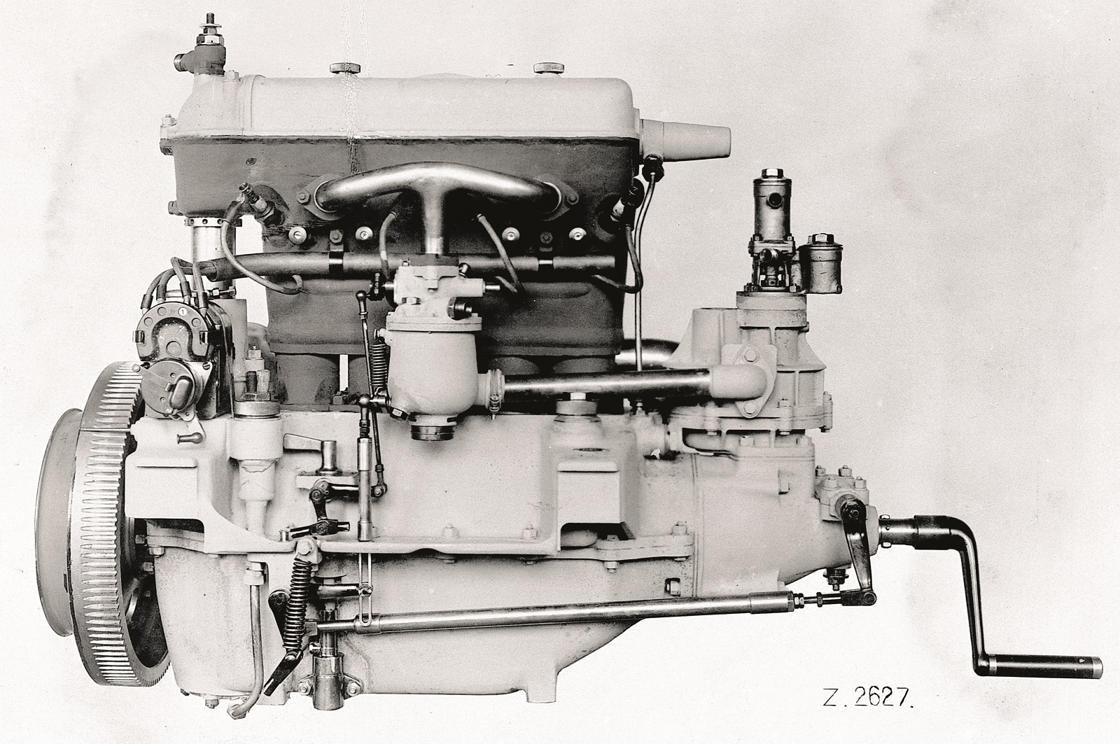 Mercedes 6/25/40 PS, Motor. Der Typ 6/25/40 PS wurde in den Jahren 1921 bis 1924 gefertigt. 

Mercedes 6/25/40 hp, engine. The 6/25/40 hp was produced between 1921 and 1924. 