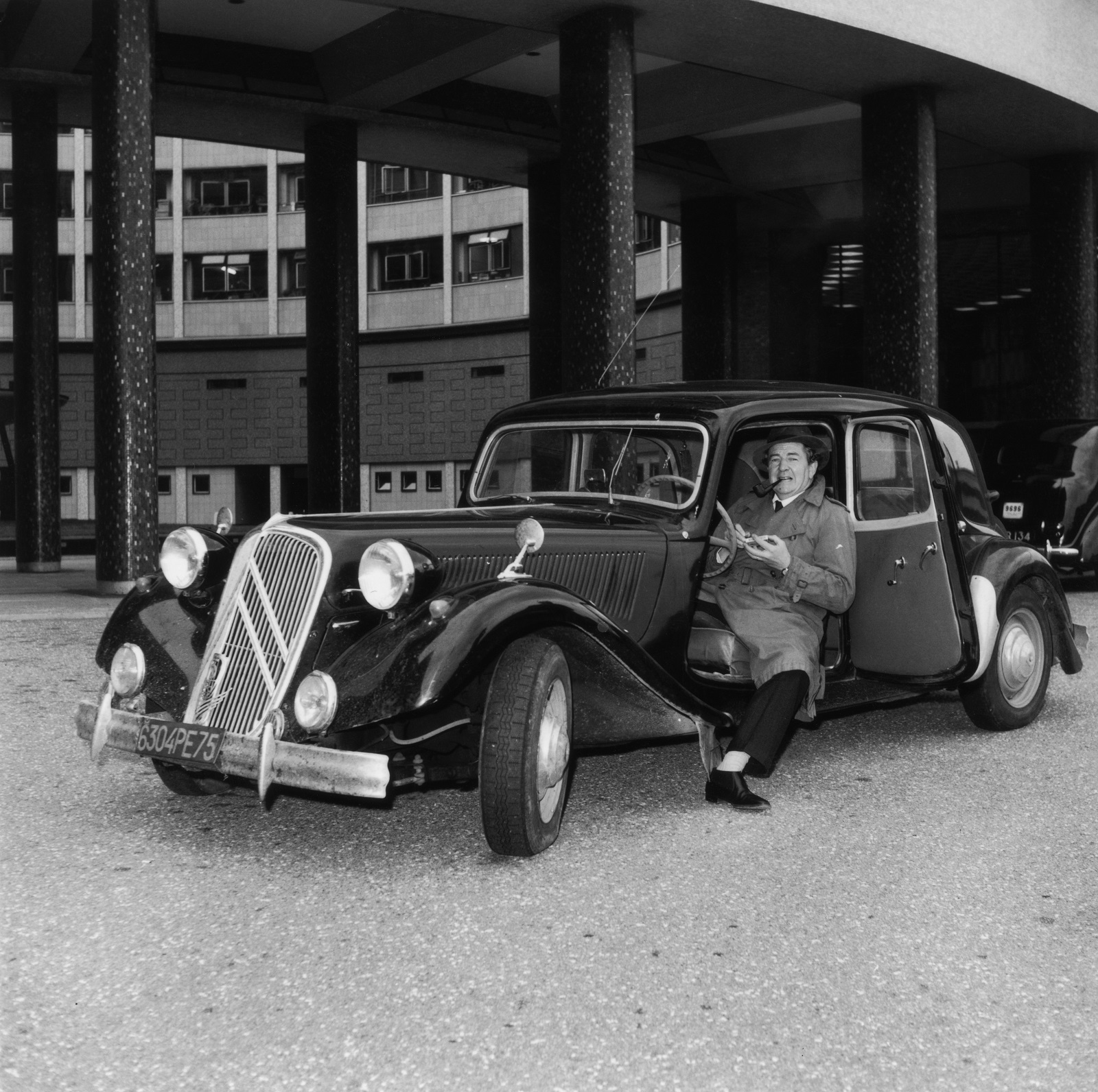 English actor Rupert Davies (1916 - 1976) at the BBC Television Centre 30th September 1963 with the Citroen Traction Avant car used in the television series, 'Maigret', based on the detective novels of Georges Simenon. Davies, who stars in the series as Inspector Maigret, grew attached to the car and decided to buy it. (Photo by Reg Speller/Fox Photos/Hulton Archive/Getty Images)