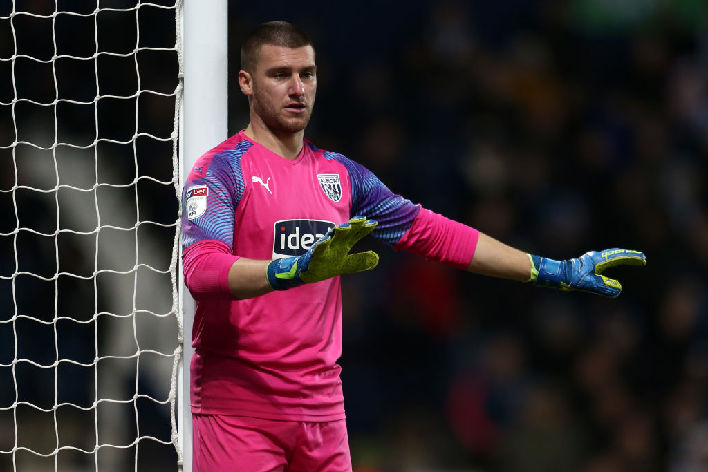 WEST BROMWICH, ENGLAND - DECEMBER 21: Sam Johnstone of West Bromwich Albion issues instructions during the Sky Bet Championship match between West Bromwich Albion and Brentford at The Hawthorns on December 21, 2019 in West Bromwich, England. (Photo by Lewis Storey/Getty Images)