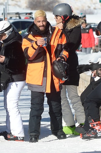 12/31/2019 EXCLUSIVE: Singer Maluma is spotted snowboarding with a female friend in Aspen. The 25 year old performer recently called it quits with his girl friend of two years Natalia Barulich., Image: 490519198, License: Rights-managed, Restrictions: Exclusive NO usage without agreed price and terms. Please contact sales@theimagedirect.com, Model Release: no, Credit line: TheImageDirect.com / The Image Direct / Profimedia