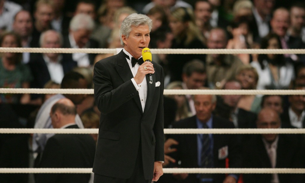 American ring announcer Michael Buffer announces the fight for the IBF heaveweight title Lamon Brewster vs. Wladimir Klitschko, Cologne, Germany, 7 July 2007. Photo: Rolf Vennenbernd